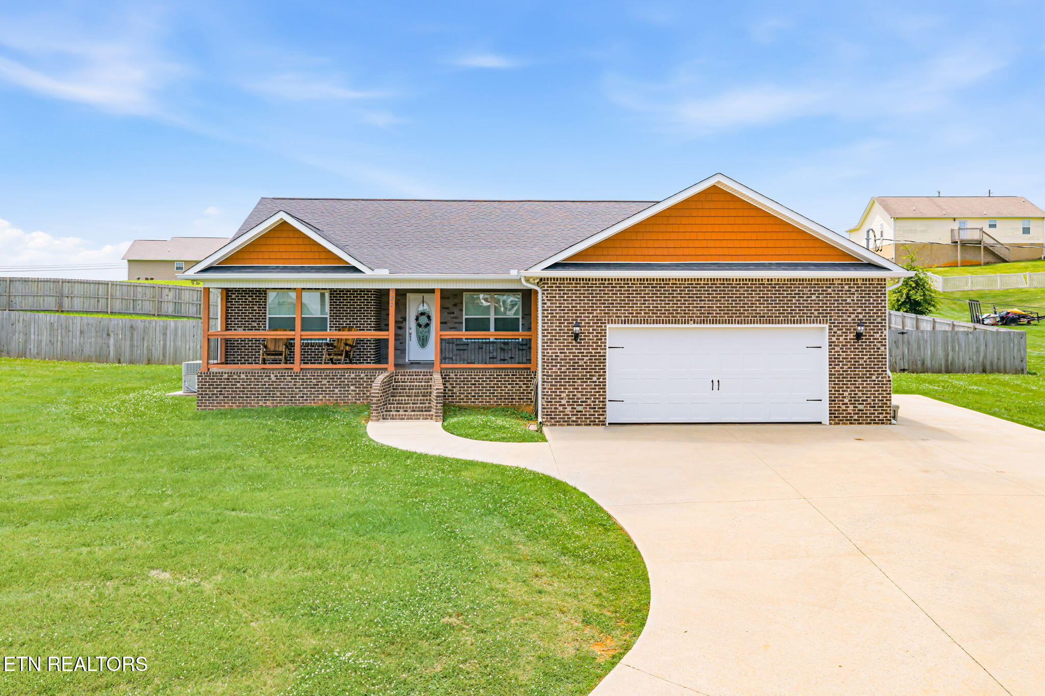 527 Low Valley Road Dandridge TN 37725