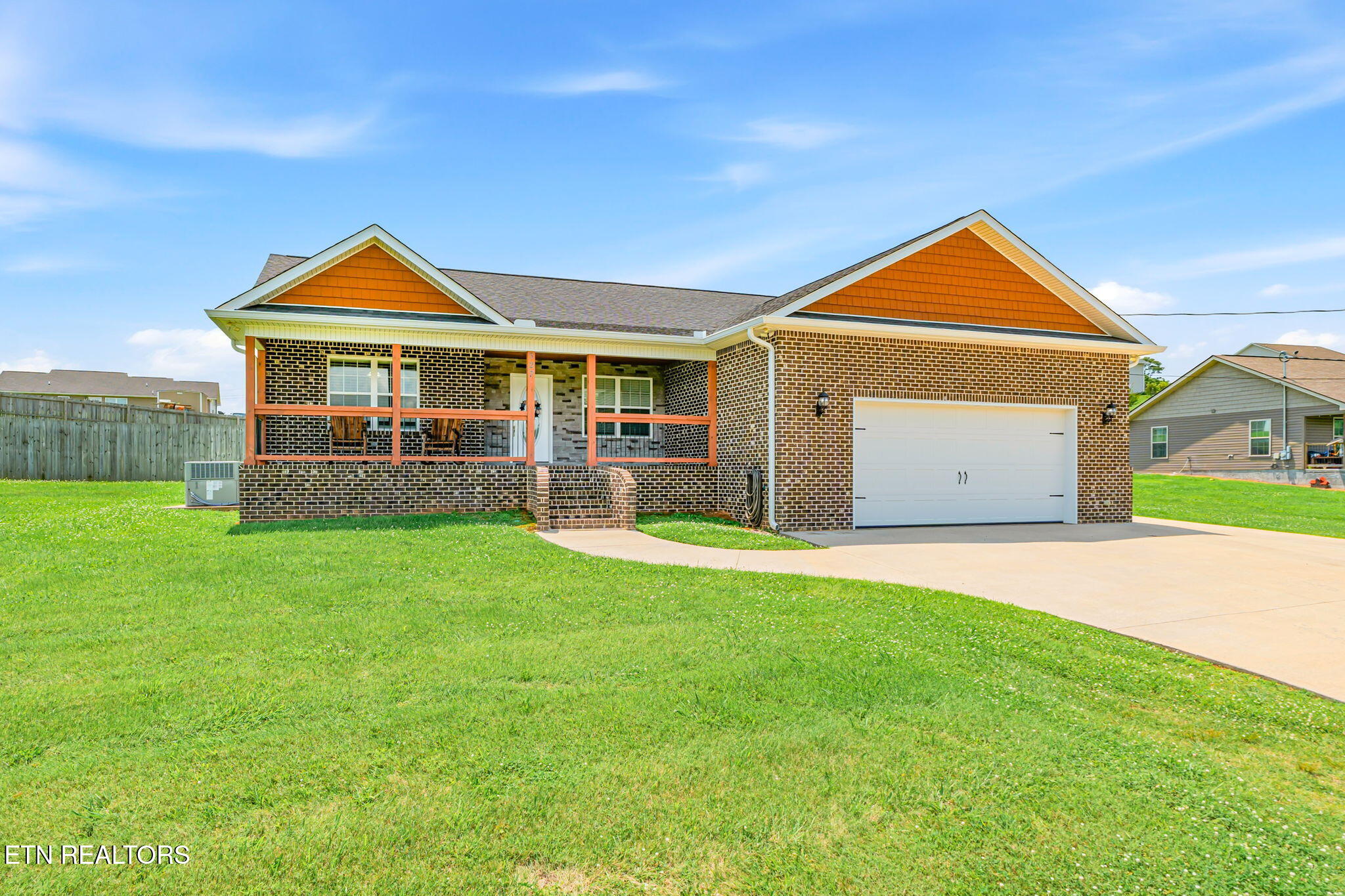 527 Low Valley Road Dandridge TN 37725
