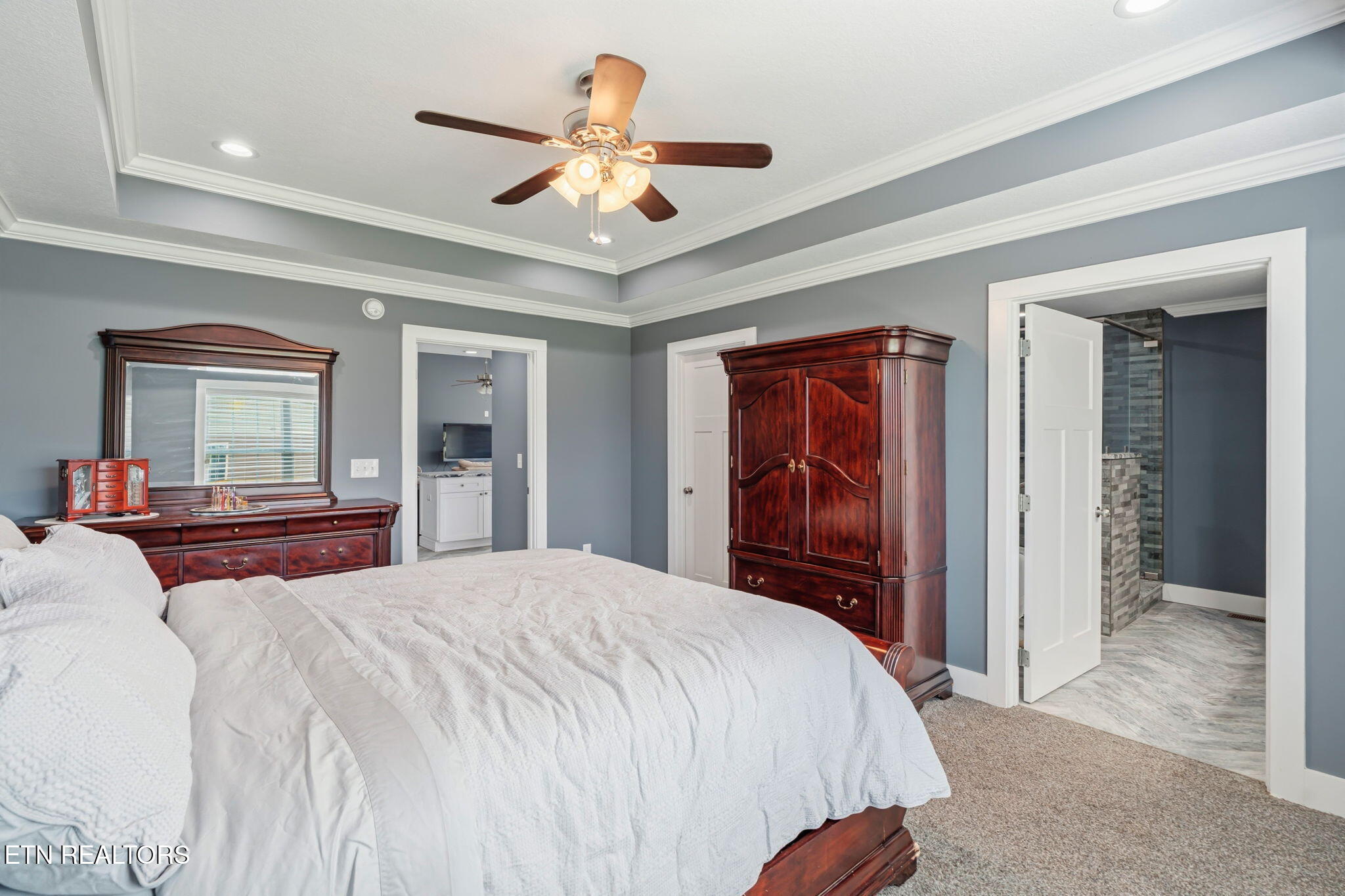 527 Low Valley Road Dandridge TN 37725