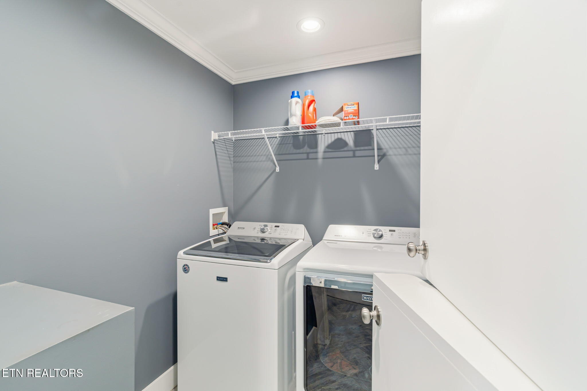 527 Low Valley Road Dandridge TN 37725