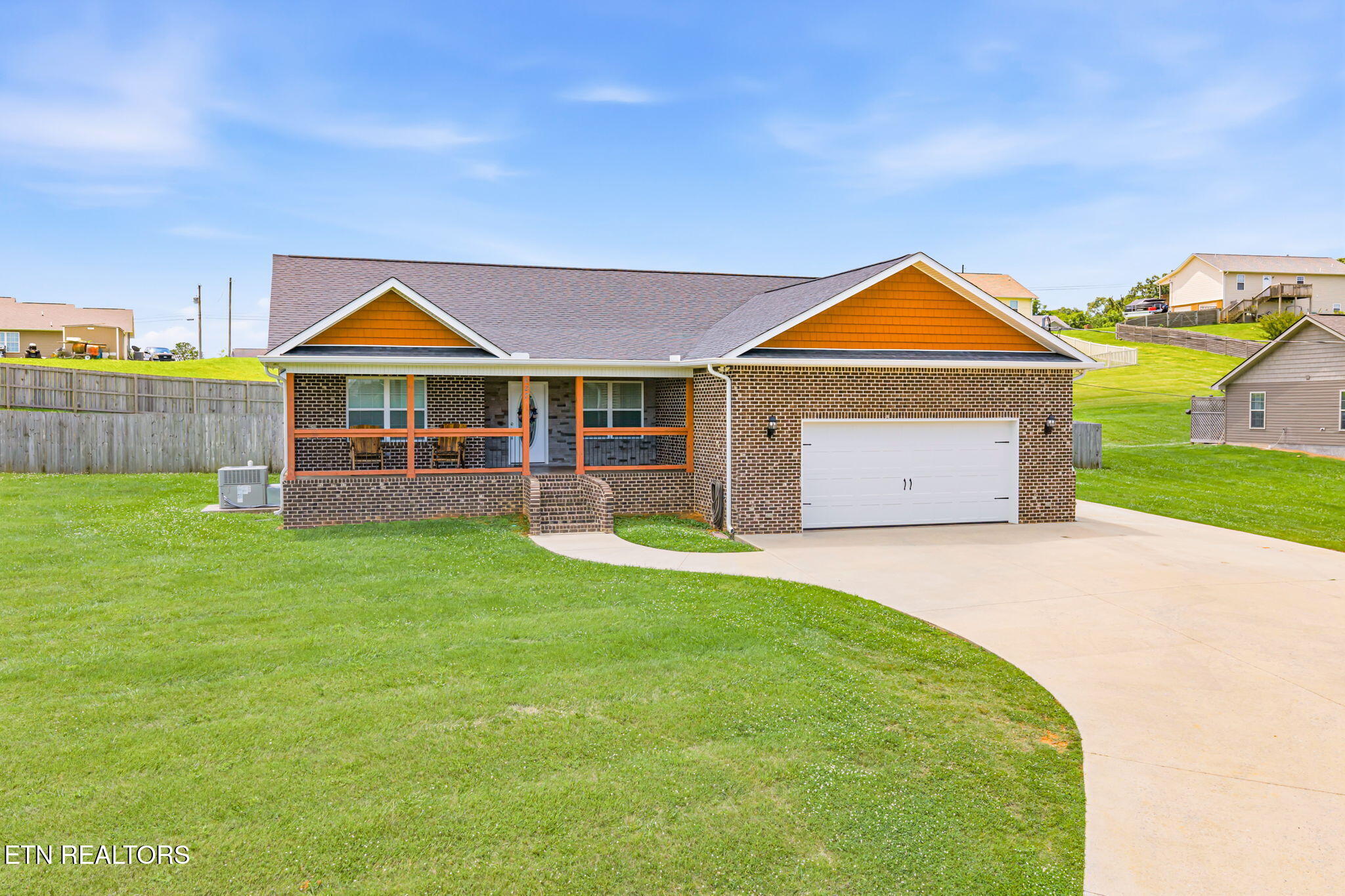527 Low Valley Road Dandridge TN 37725