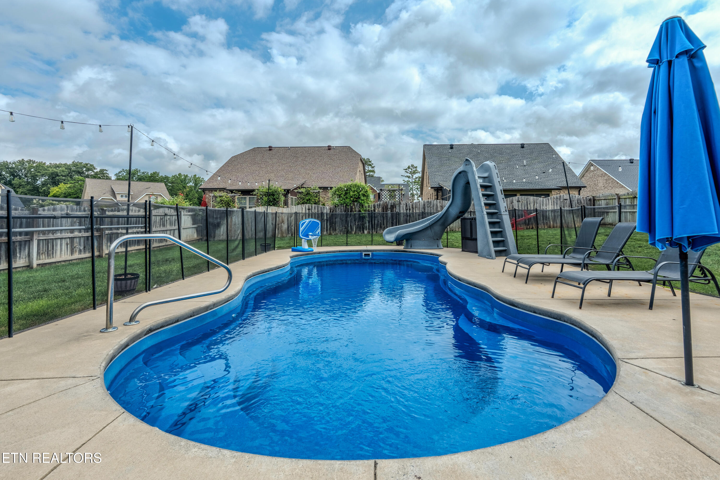 12512 Tangle Crest Lane Knoxville TN 37932