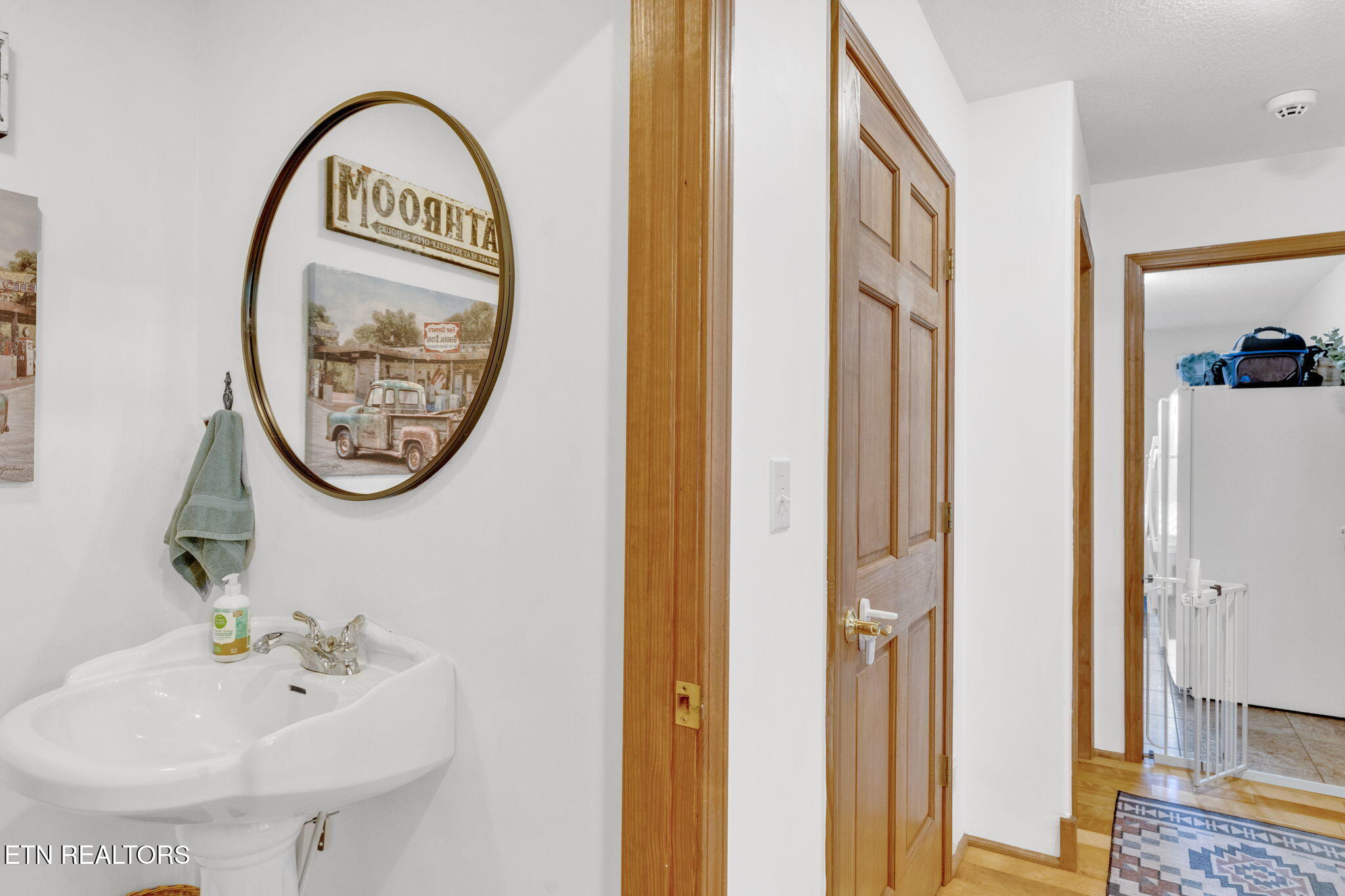 596 Clifty Creek Road Oakdale TN 37829