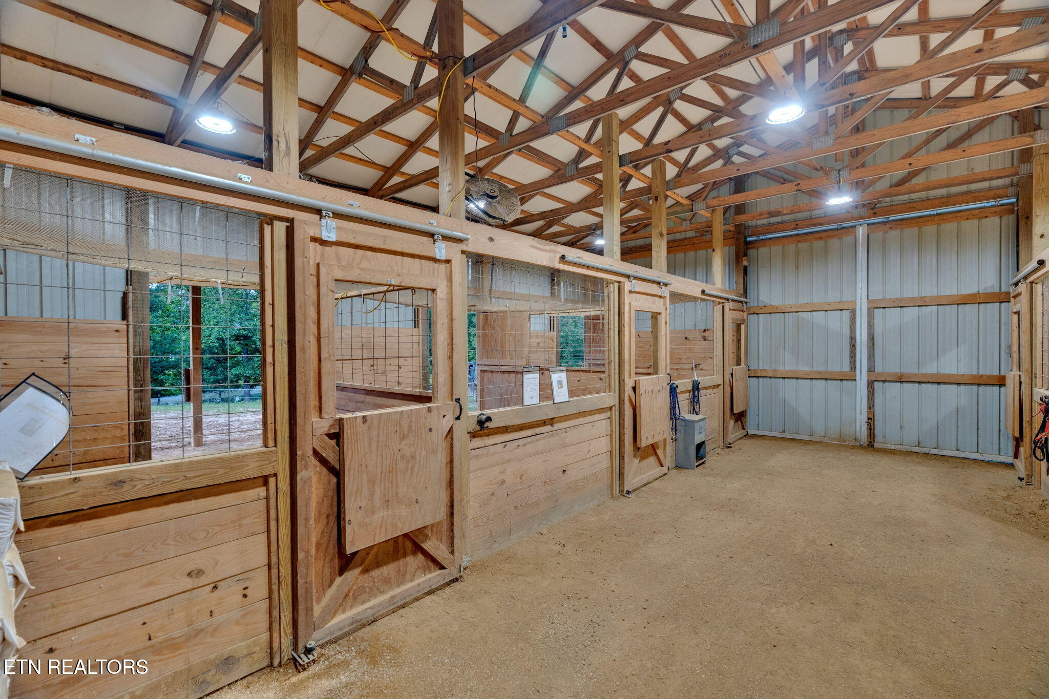 596 Clifty Creek Road Oakdale TN 37829