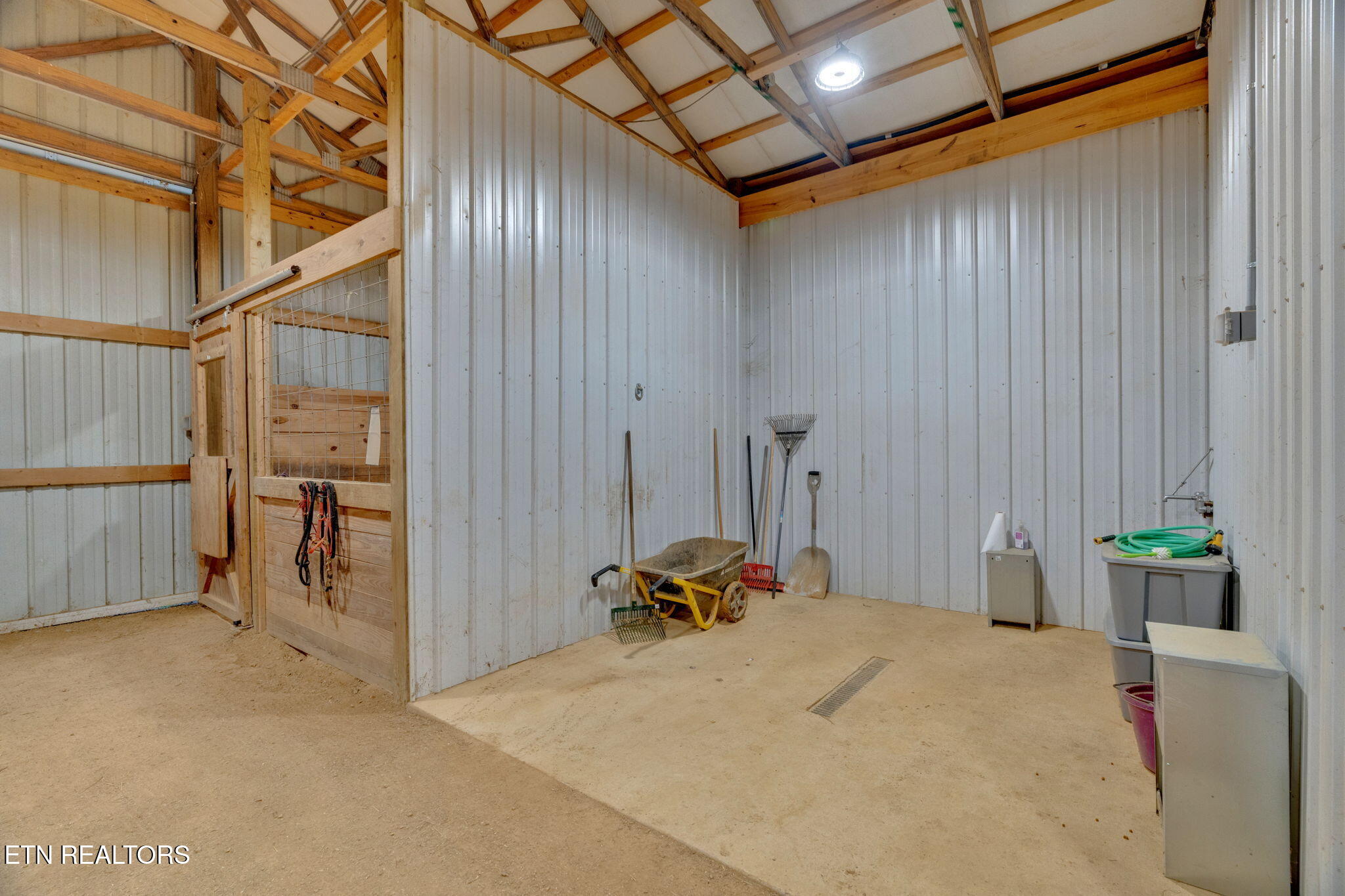 596 Clifty Creek Road Oakdale TN 37829