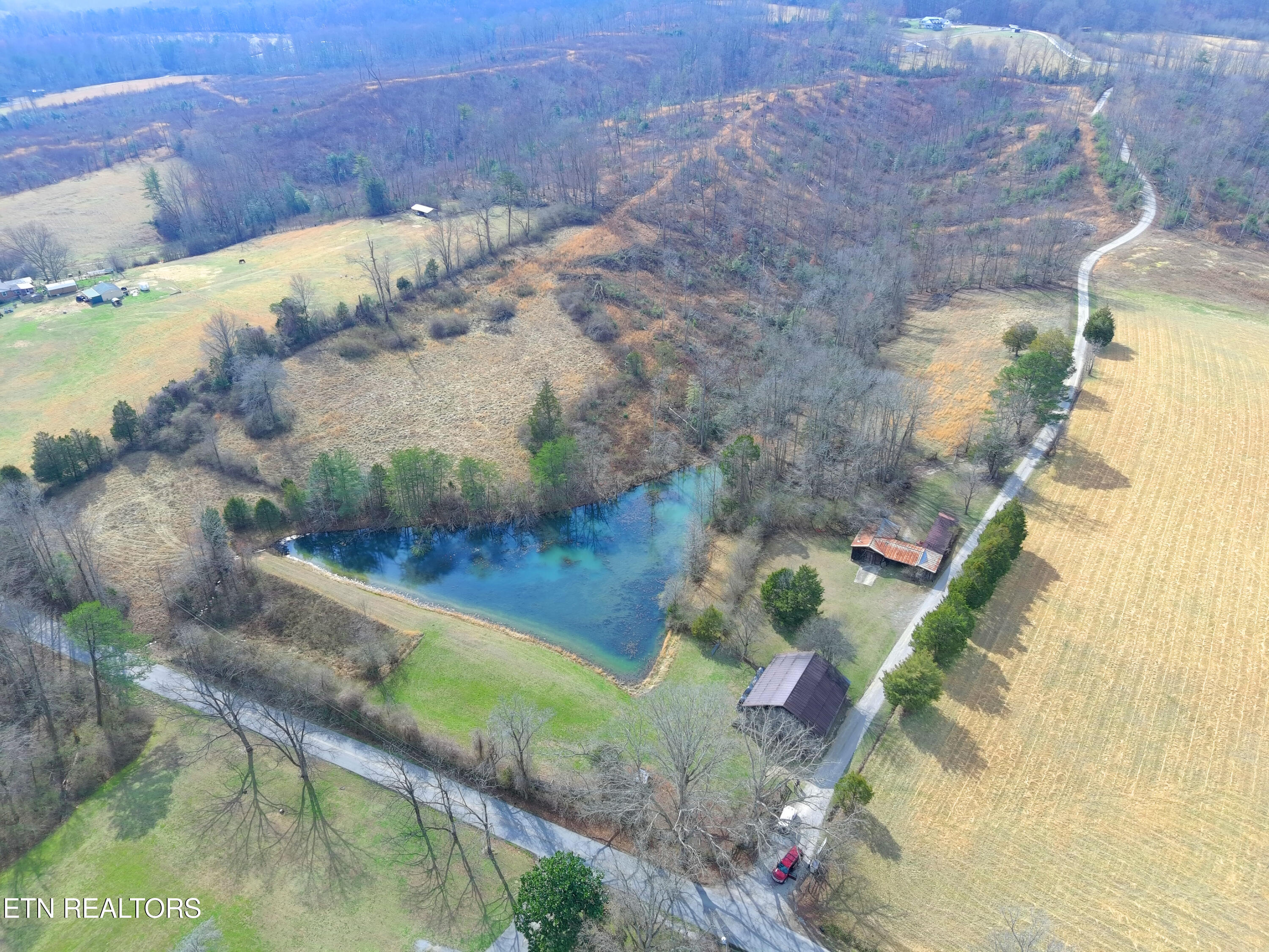 596 Clifty Creek Road Oakdale TN 37829