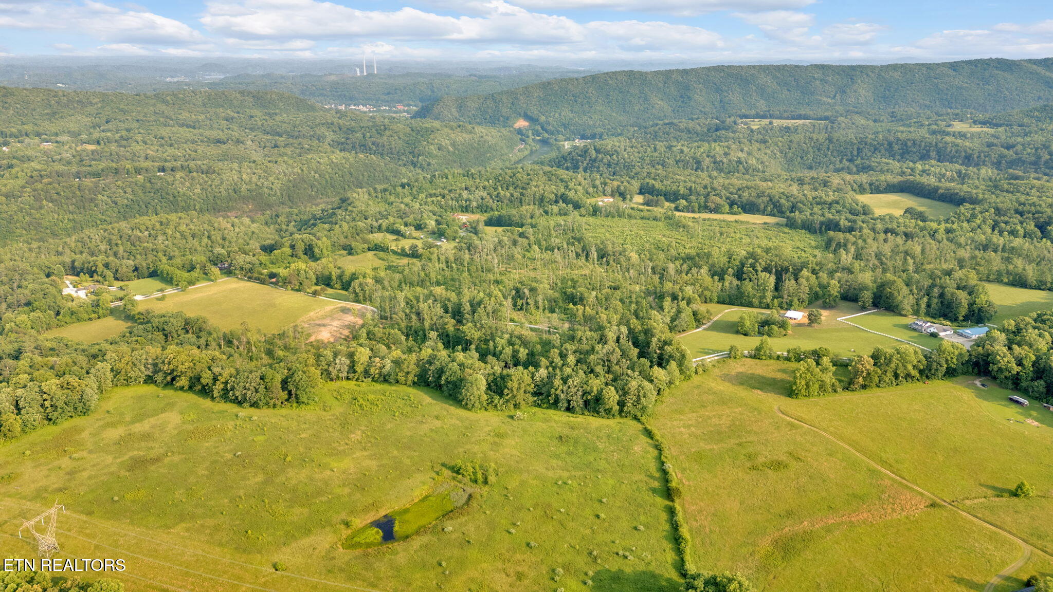 596 Clifty Creek Road Oakdale TN 37829