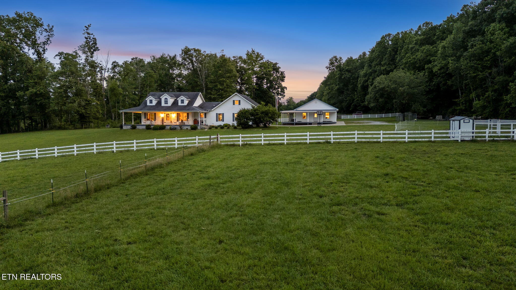 596 Clifty Creek Road Oakdale TN 37829