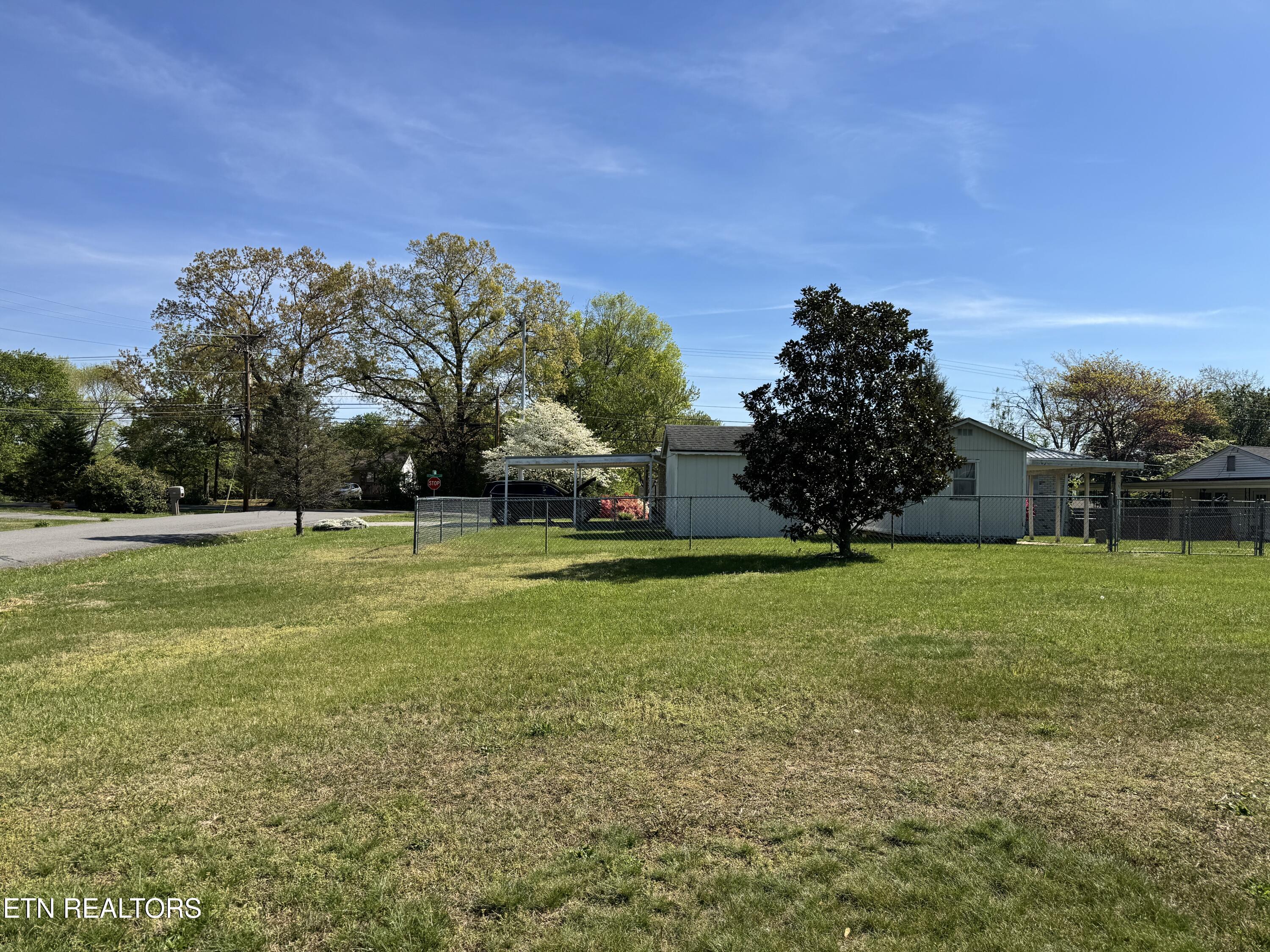 8029 Sharp Road Powell TN 37849
