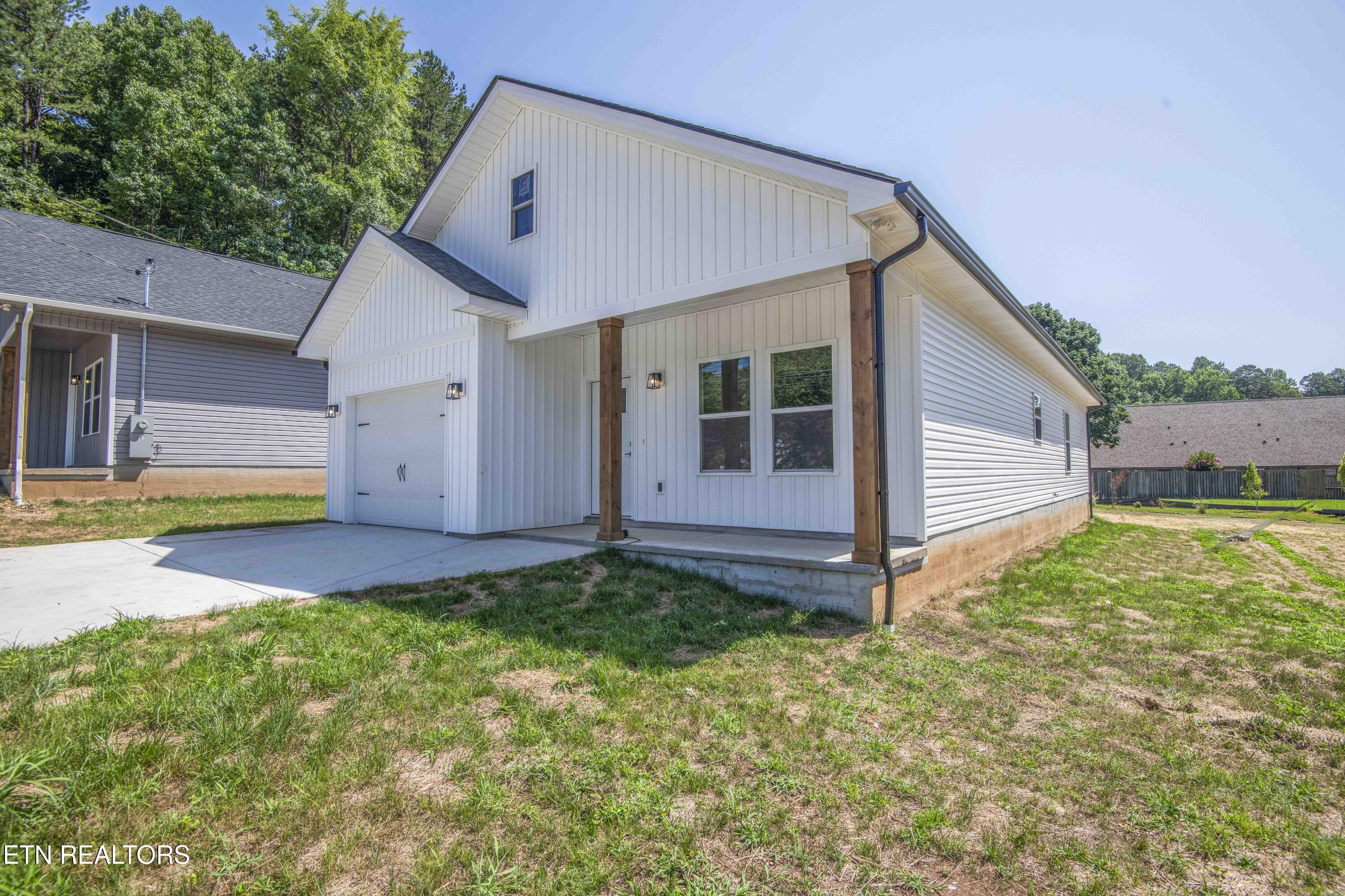 2004 Woods-smith Road Knoxville TN 37921