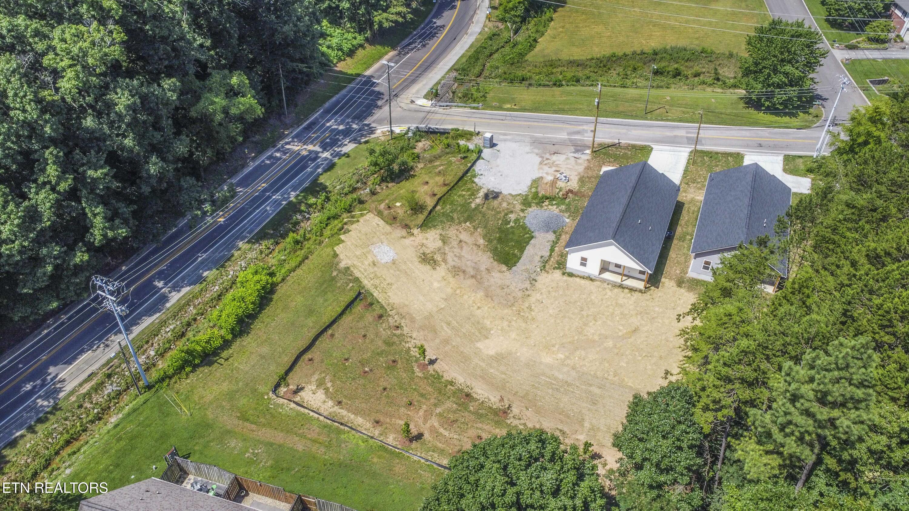 2004 Woods-smith Road Knoxville TN 37921