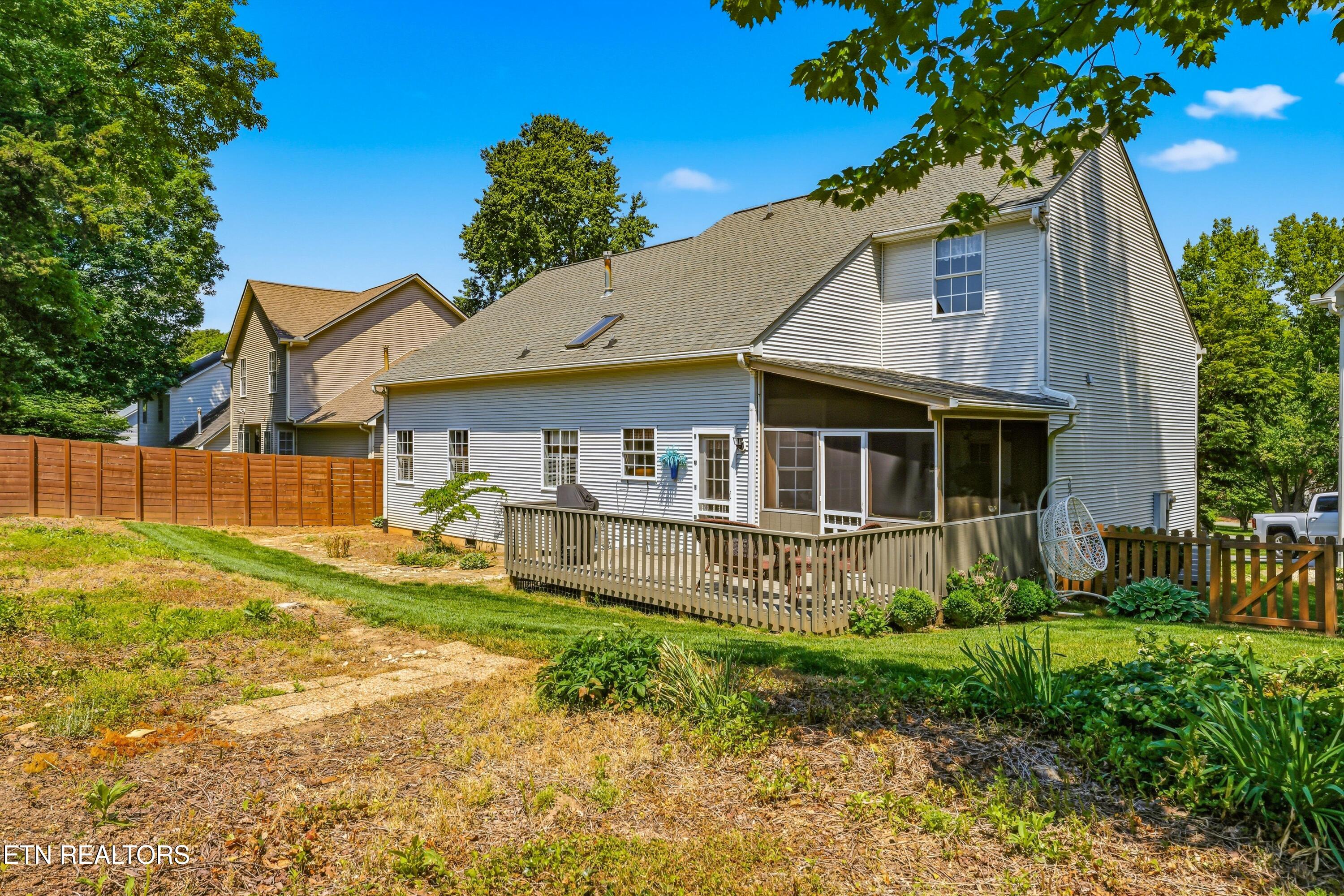 1129 Edenbridge Way Knoxville TN 37923