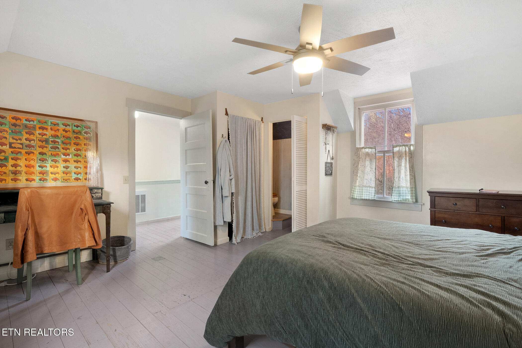 1355 Jackson Hollow Road Mosheim TN 37818