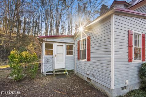 1355 Jackson Hollow Road Mosheim TN 37818
