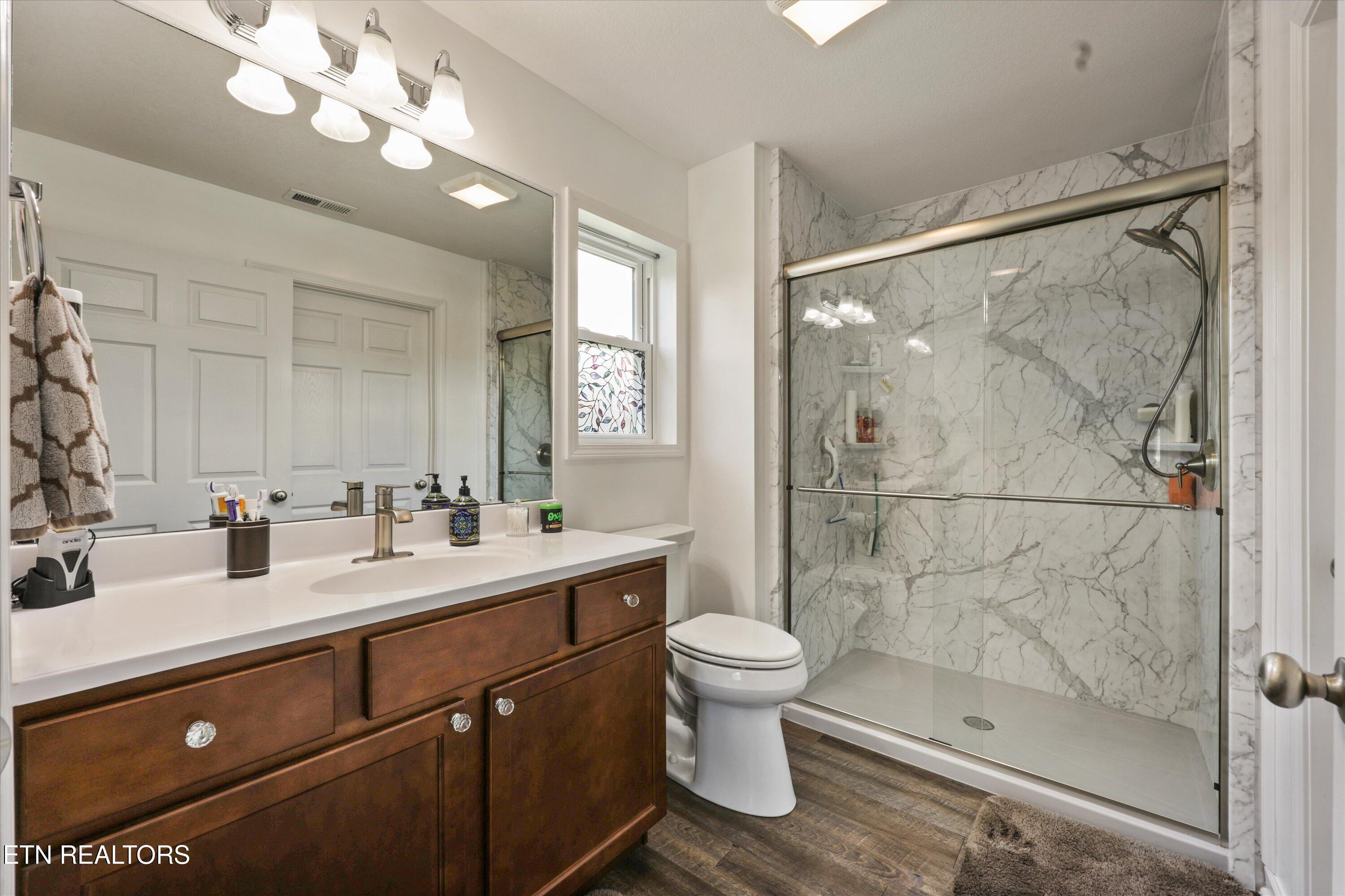 126 Hartfield Lane Loudon TN 37774