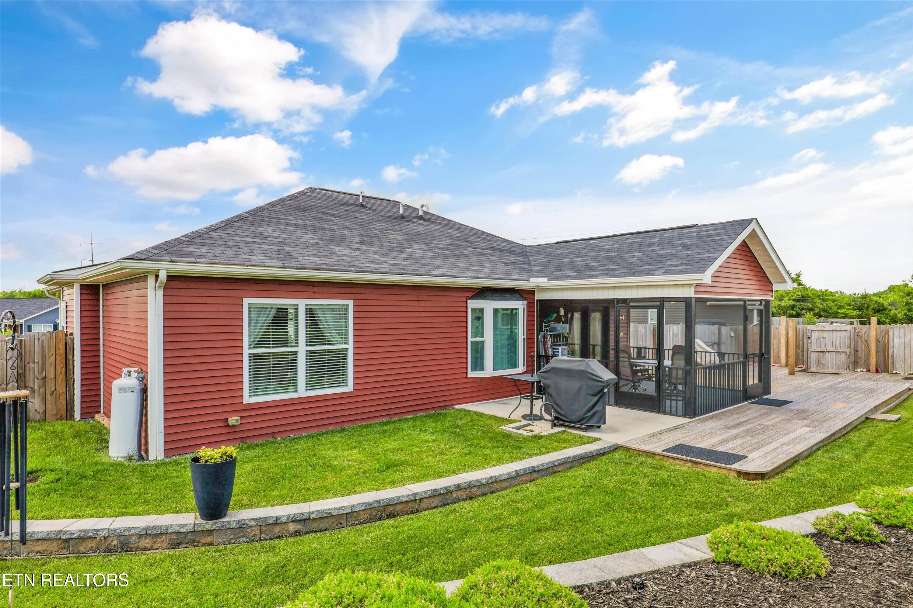 126 Hartfield Lane Loudon TN 37774