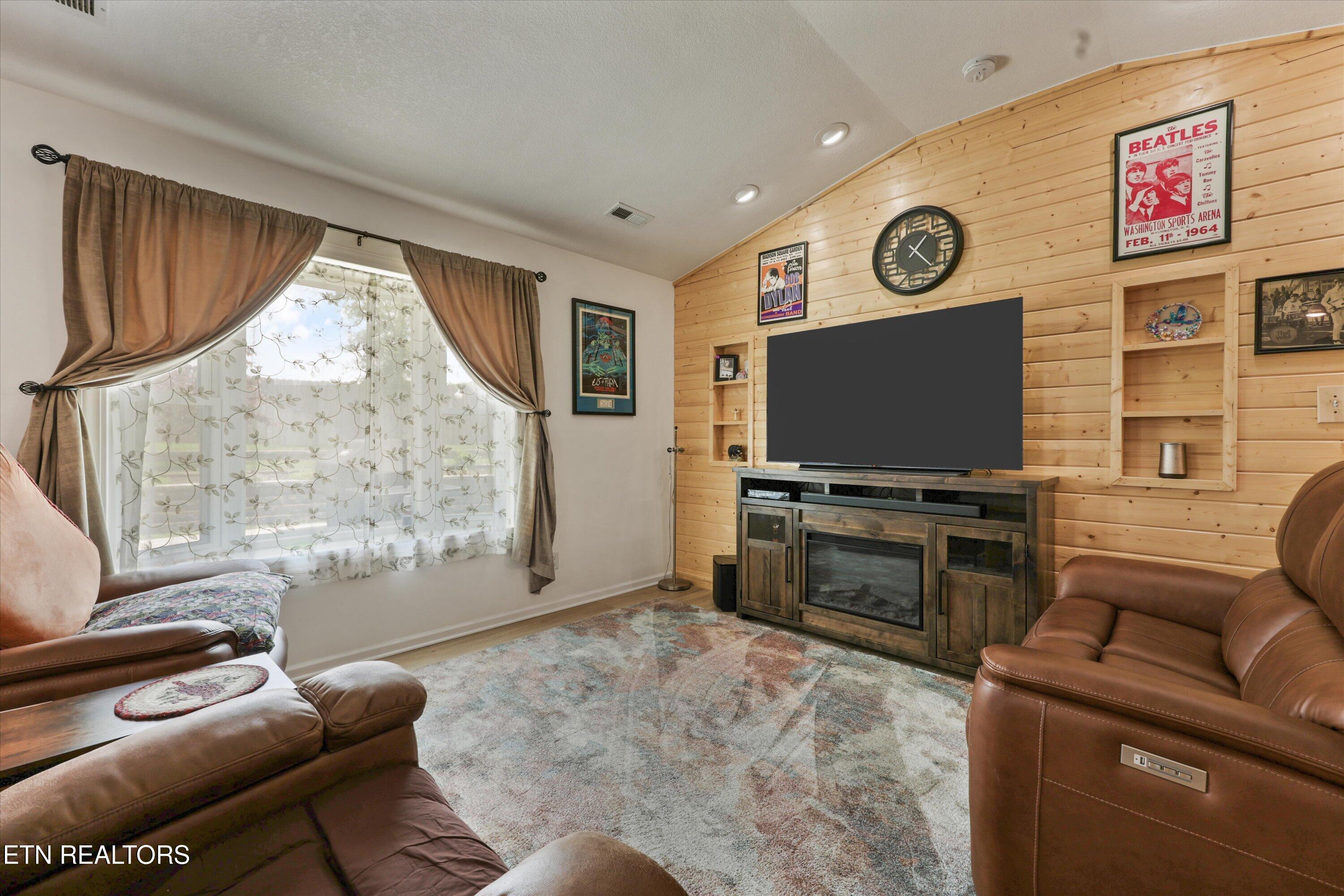 126 Hartfield Lane Loudon TN 37774