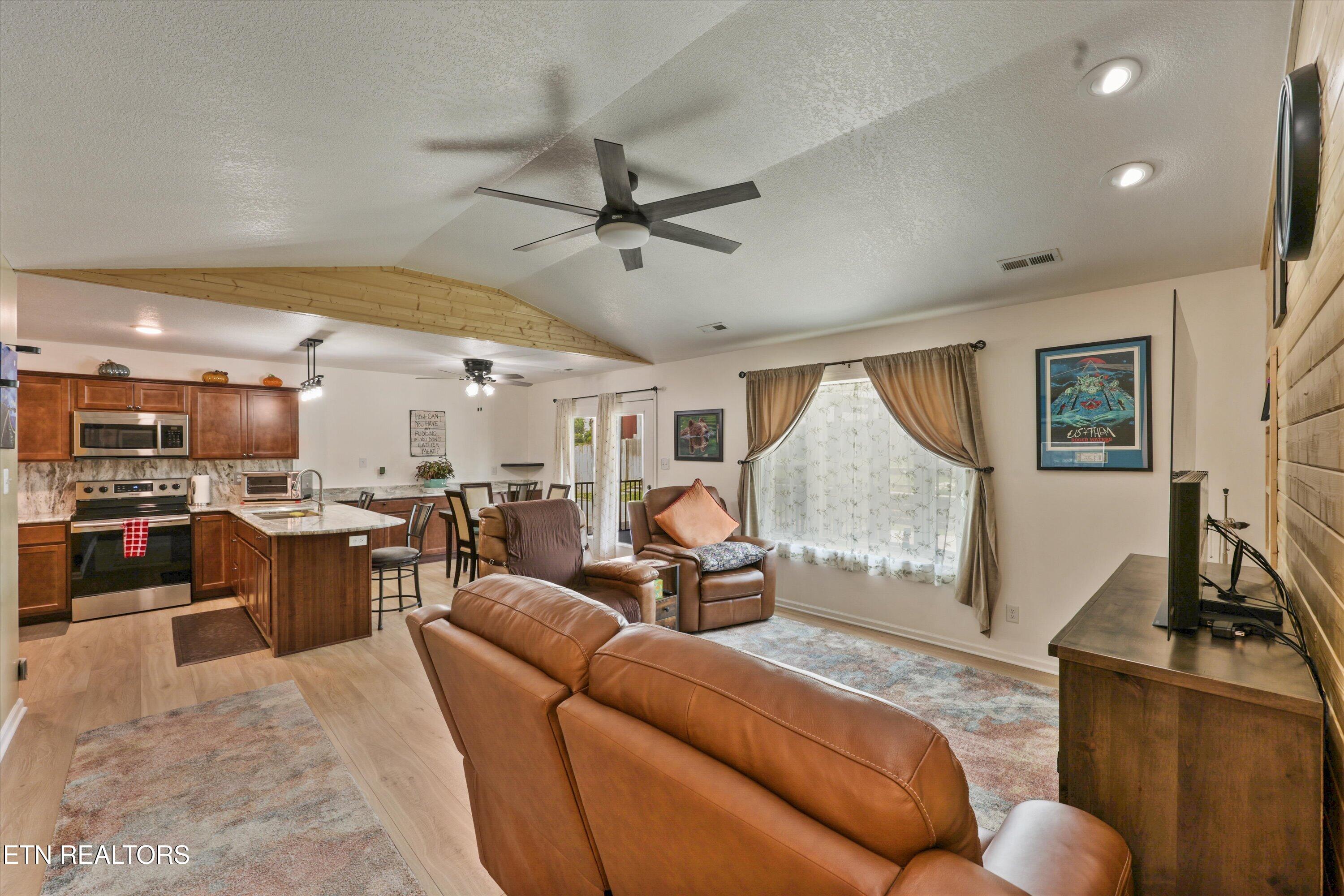 126 Hartfield Lane Loudon TN 37774