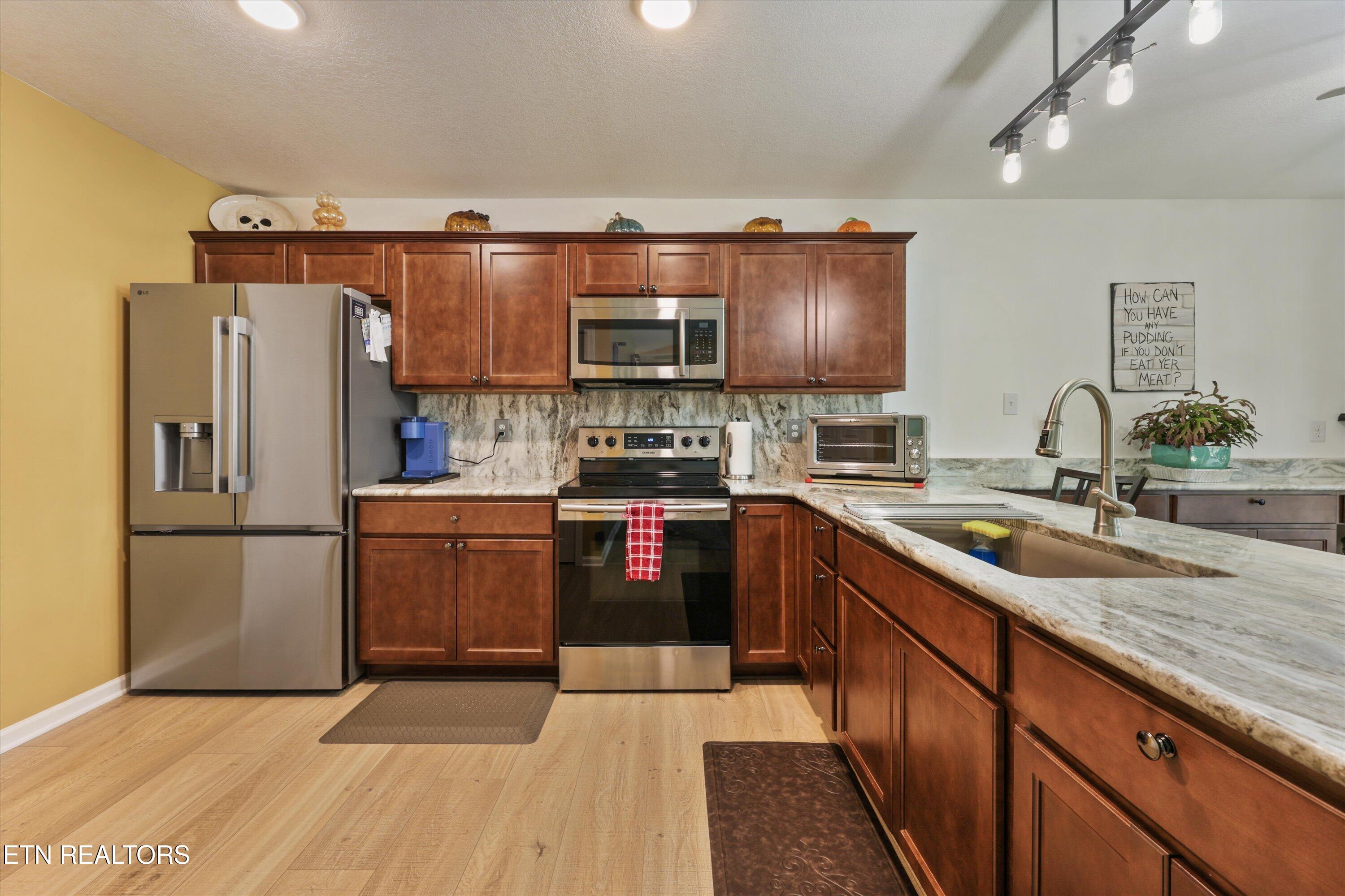 126 Hartfield Lane Loudon TN 37774