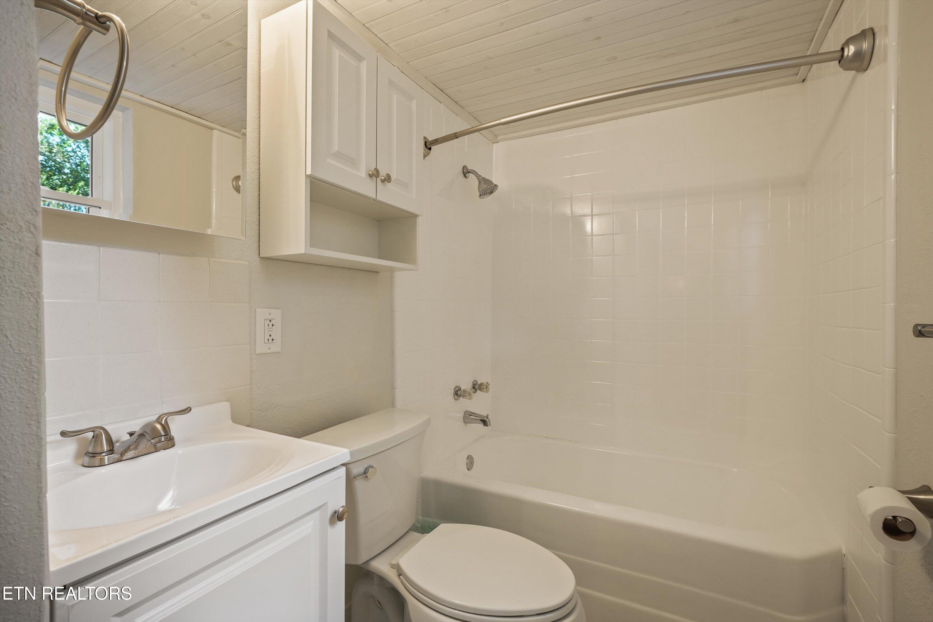 712 Owl Hollow Road Knoxville TN 37923