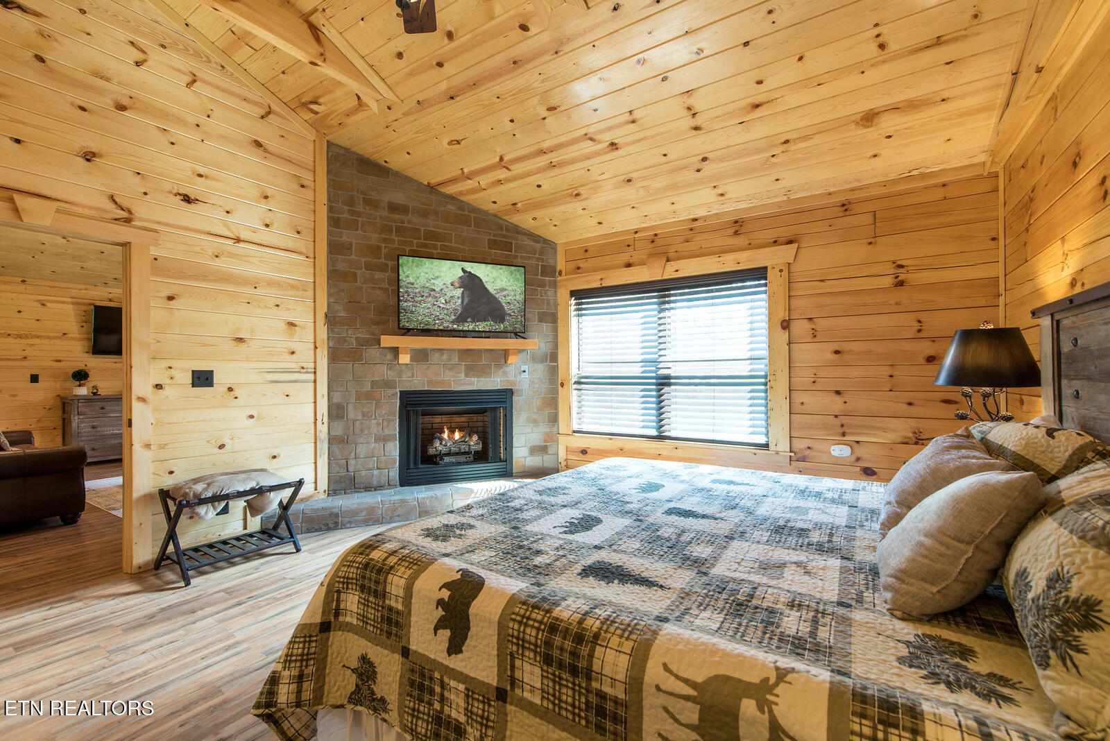 921,22,27 Statham Way Gatlinburg TN 37738