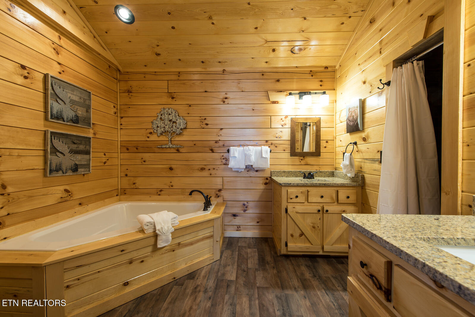 921,22,27 Statham Way Gatlinburg TN 37738