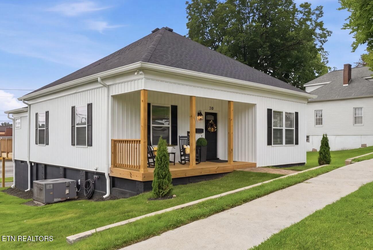 210 E 1st Avenue Lenoir City TN 37771