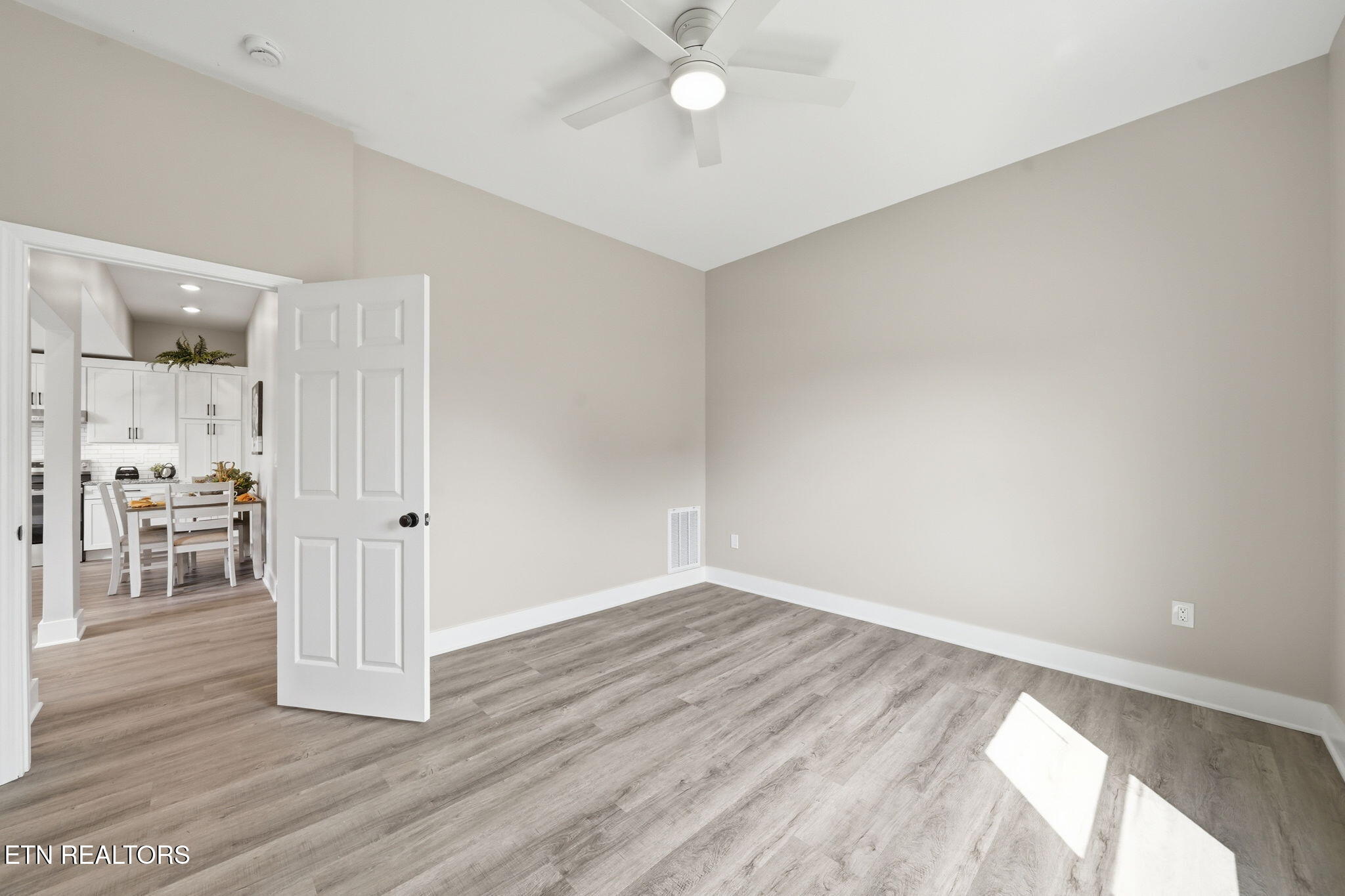 210 E 1st Avenue Lenoir City TN 37771