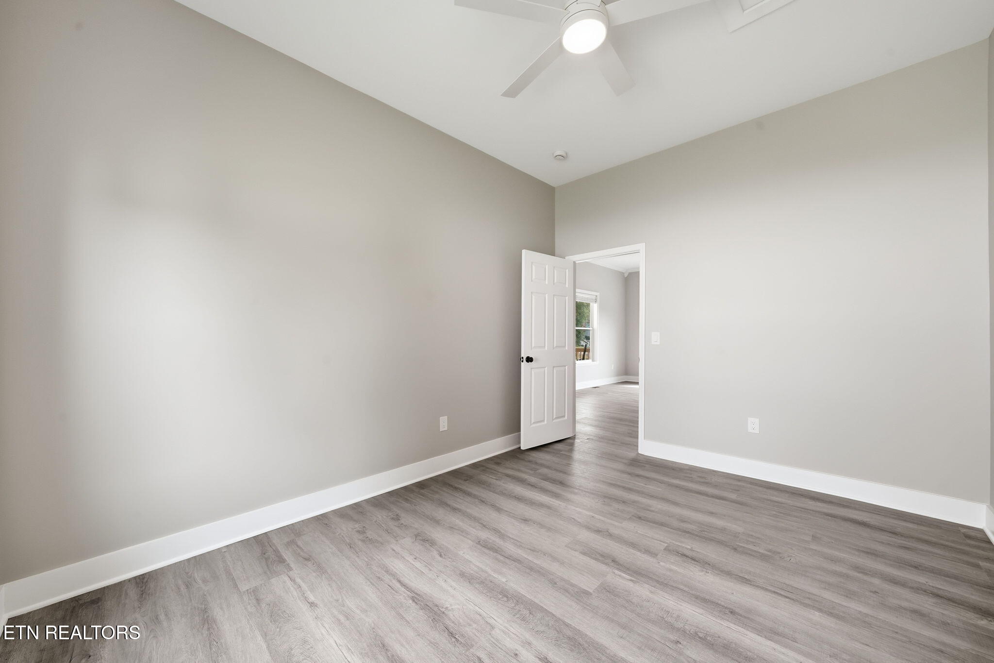 210 E 1st Avenue Lenoir City TN 37771