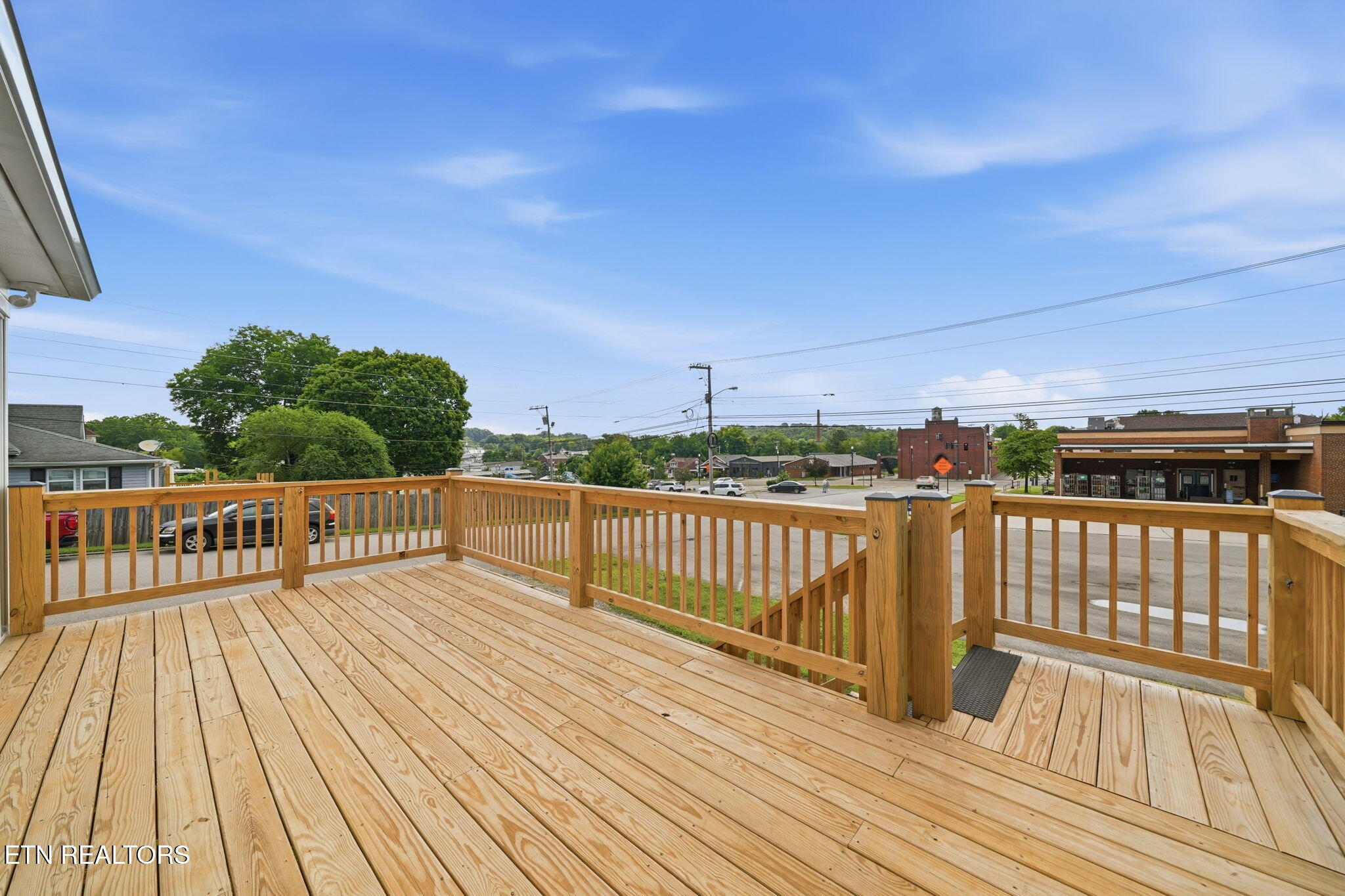210 E 1st Avenue Lenoir City TN 37771