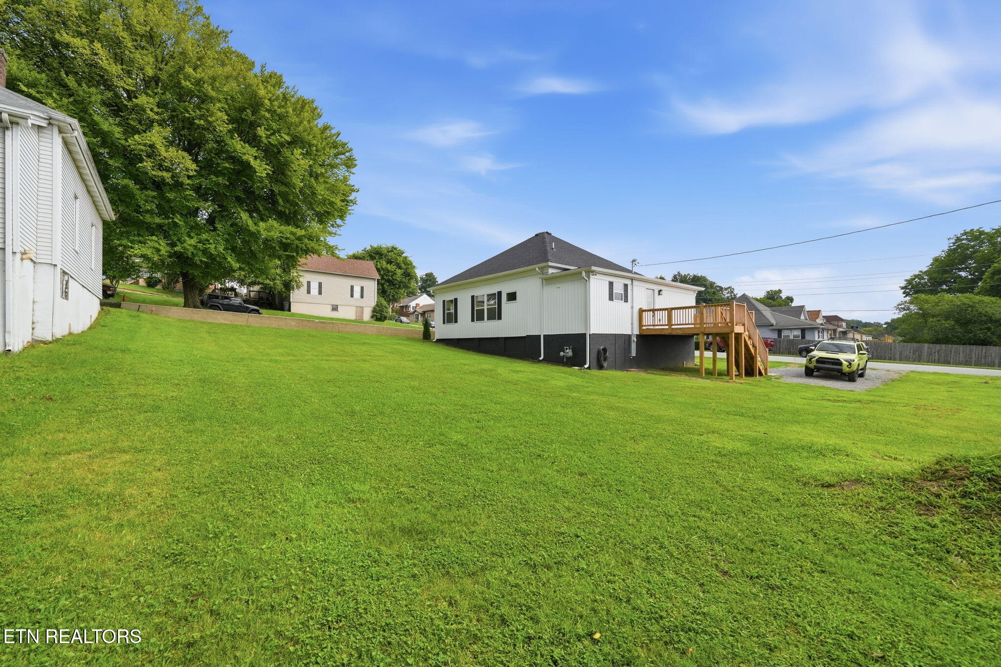 210 E 1st Avenue Lenoir City TN 37771