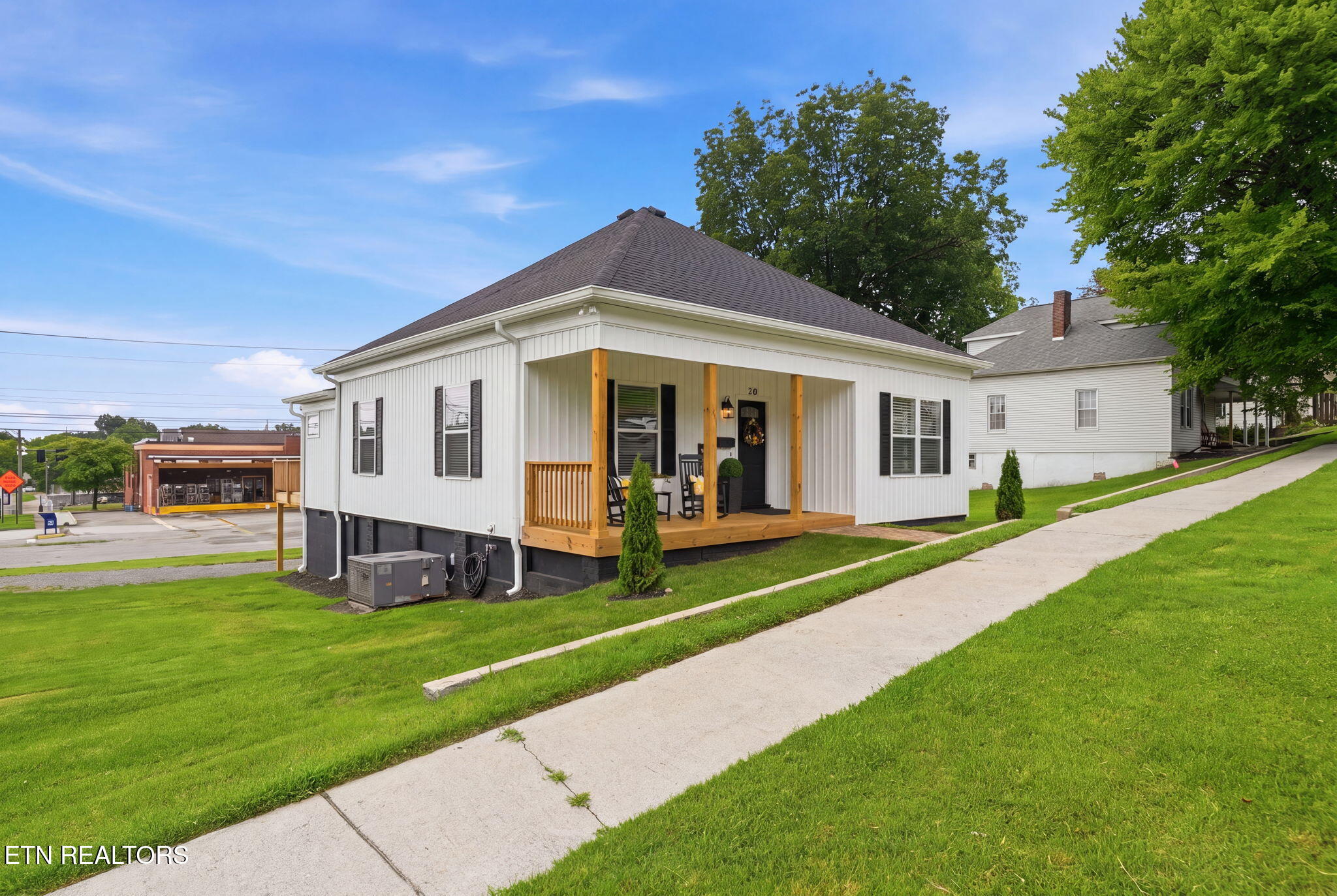 210 E 1st Avenue Lenoir City TN 37771