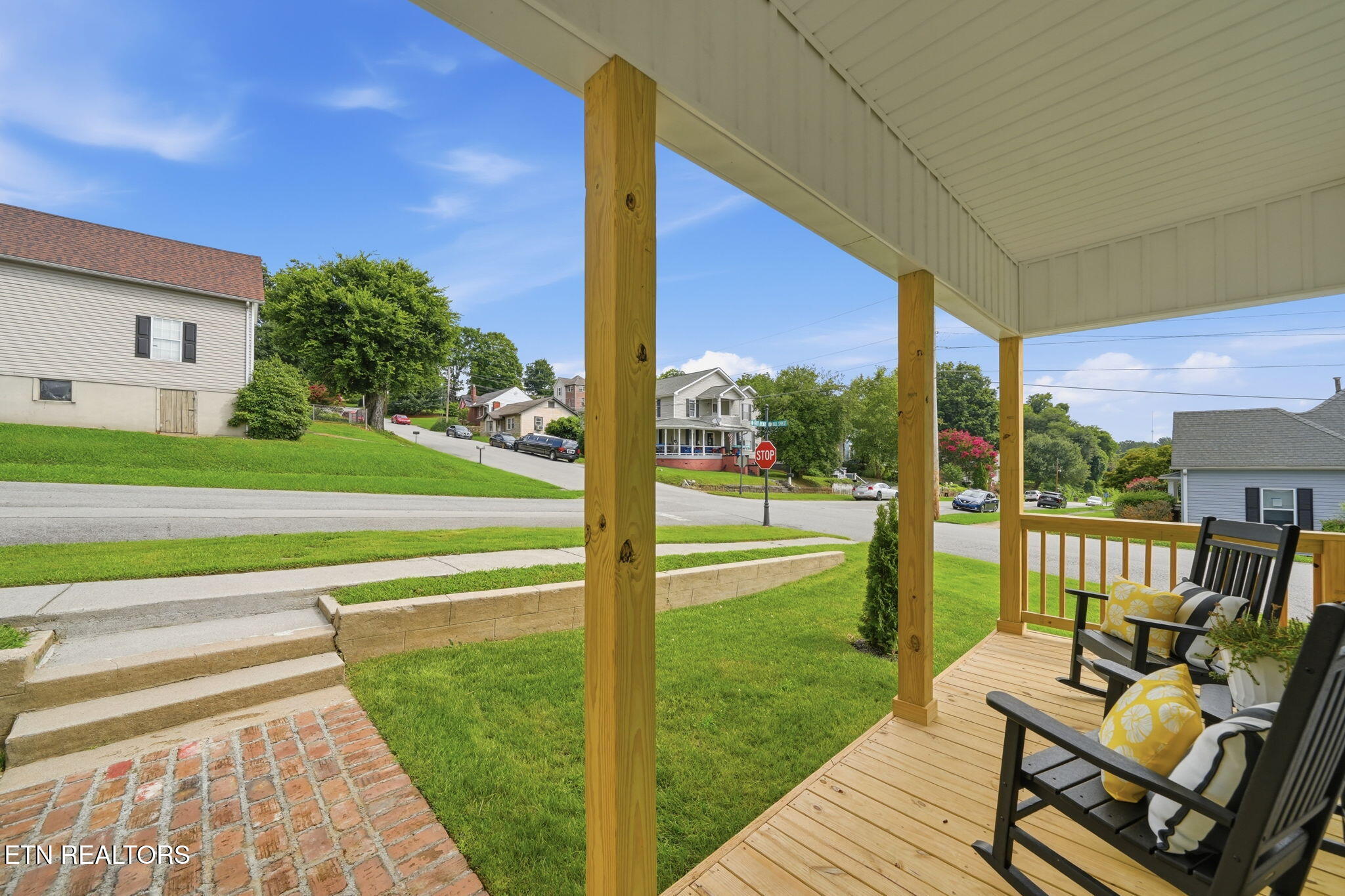 210 E 1st Avenue Lenoir City TN 37771