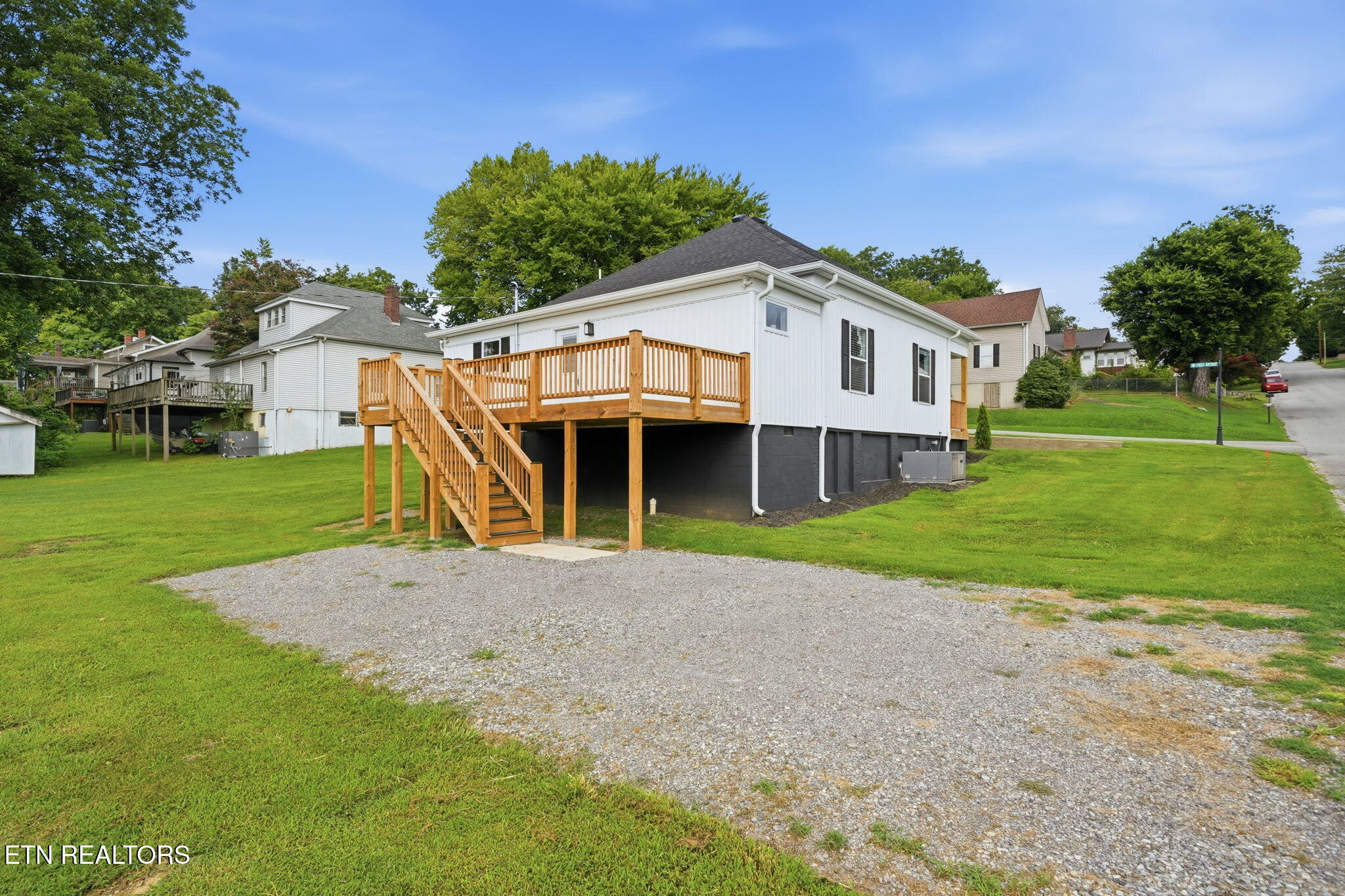 210 E 1st Avenue Lenoir City TN 37771