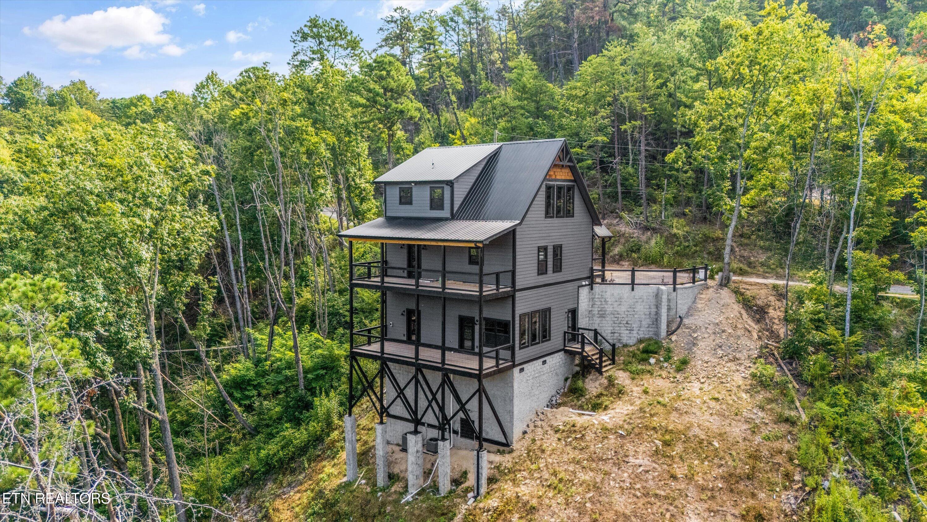 3414 Sugar Maple Loop Road Sevierville TN 37862