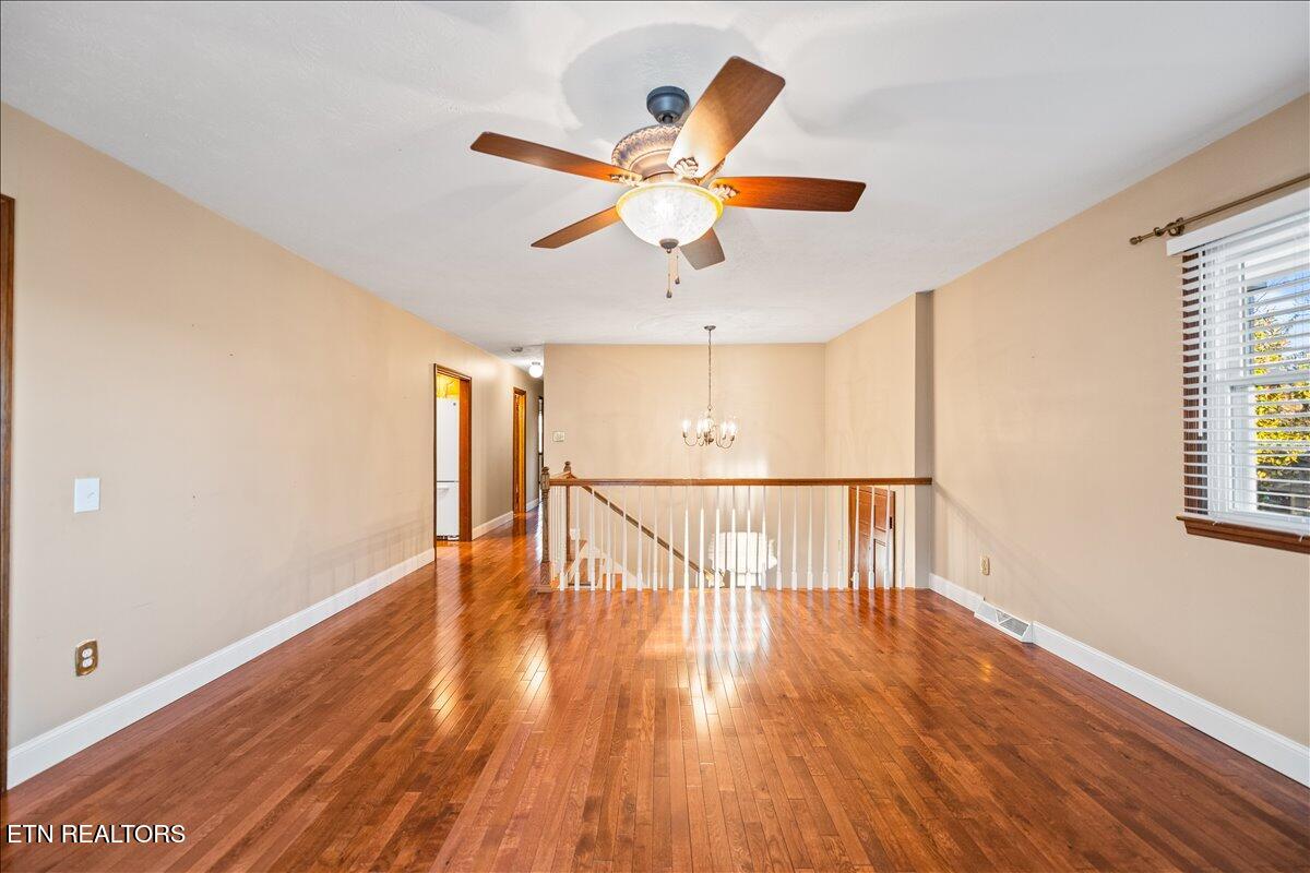 301 Wheeler Lane Lafollette TN 37766