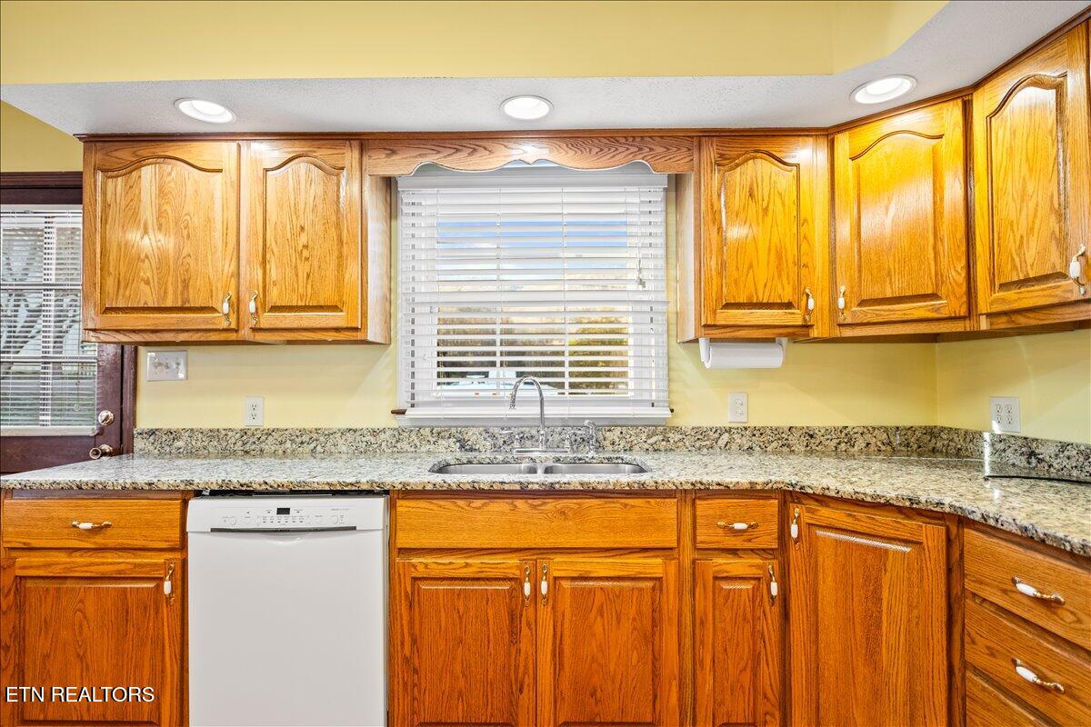 301 Wheeler Lane Lafollette TN 37766