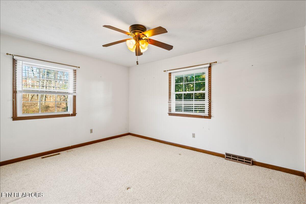 301 Wheeler Lane Lafollette TN 37766