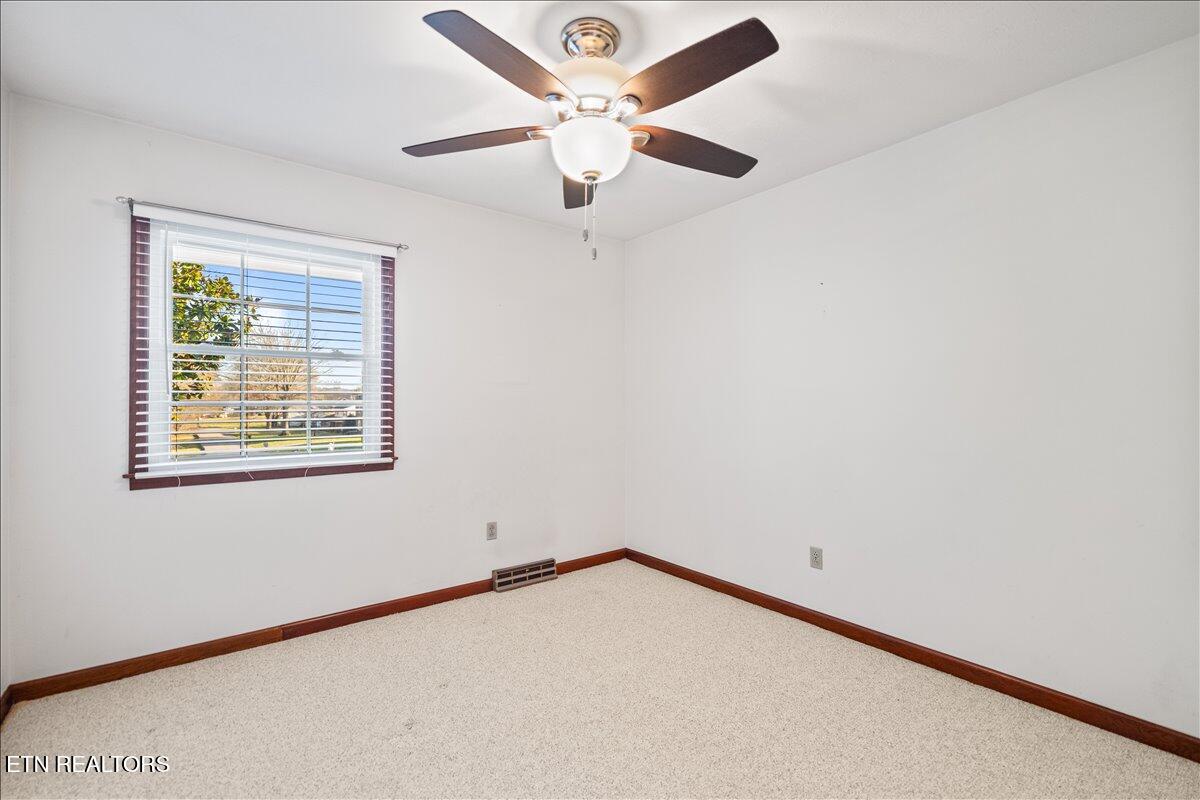 301 Wheeler Lane Lafollette TN 37766