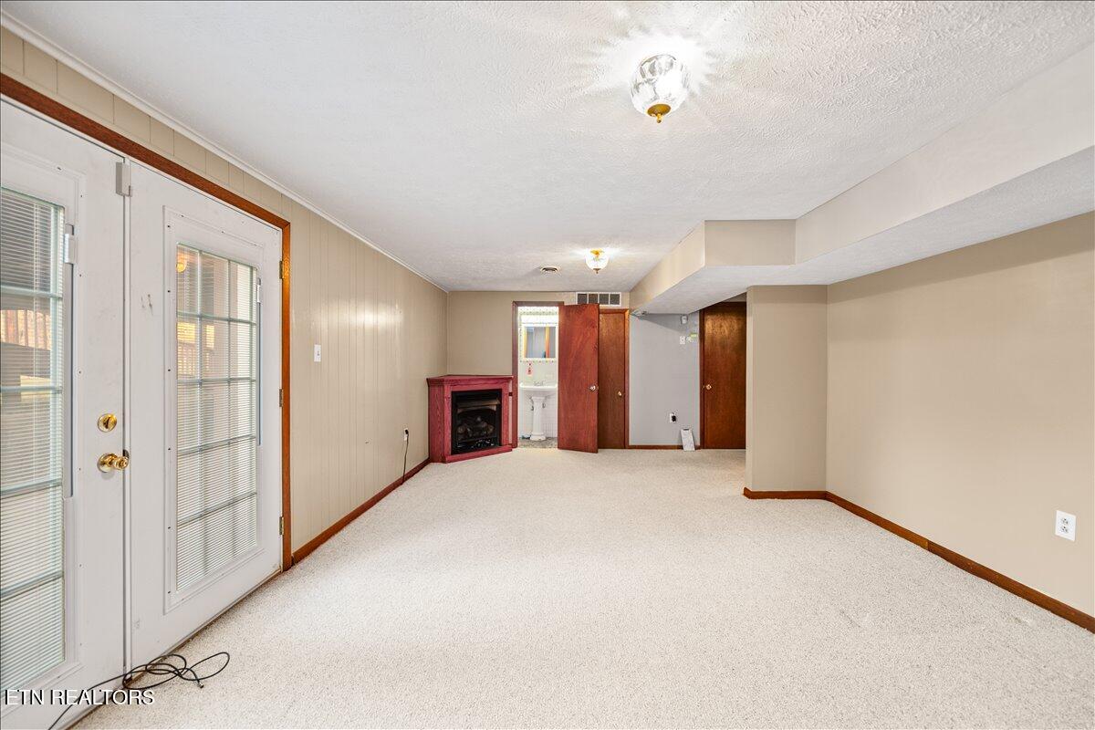 301 Wheeler Lane Lafollette TN 37766