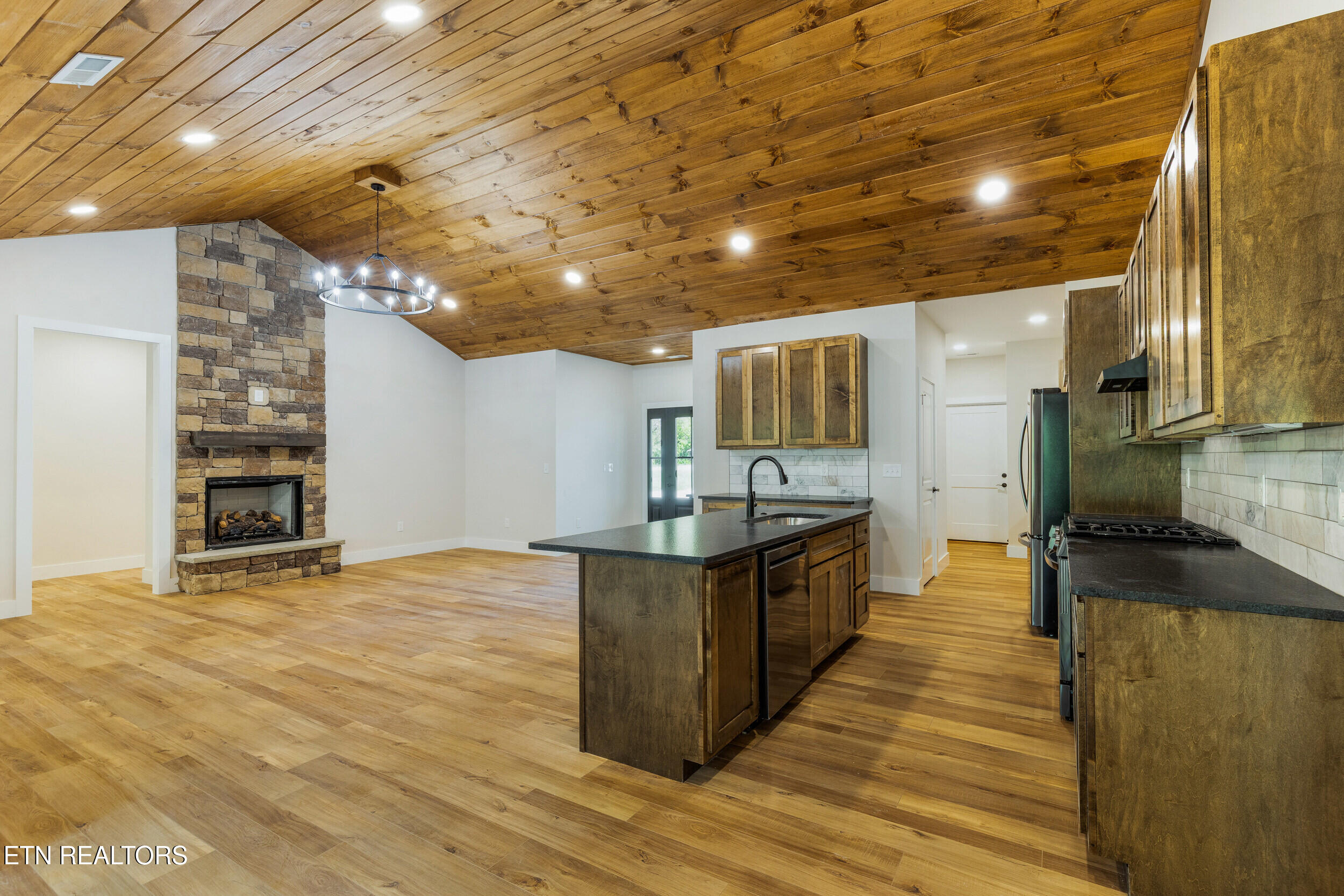 201 Chatuga Way Loudon TN 37774