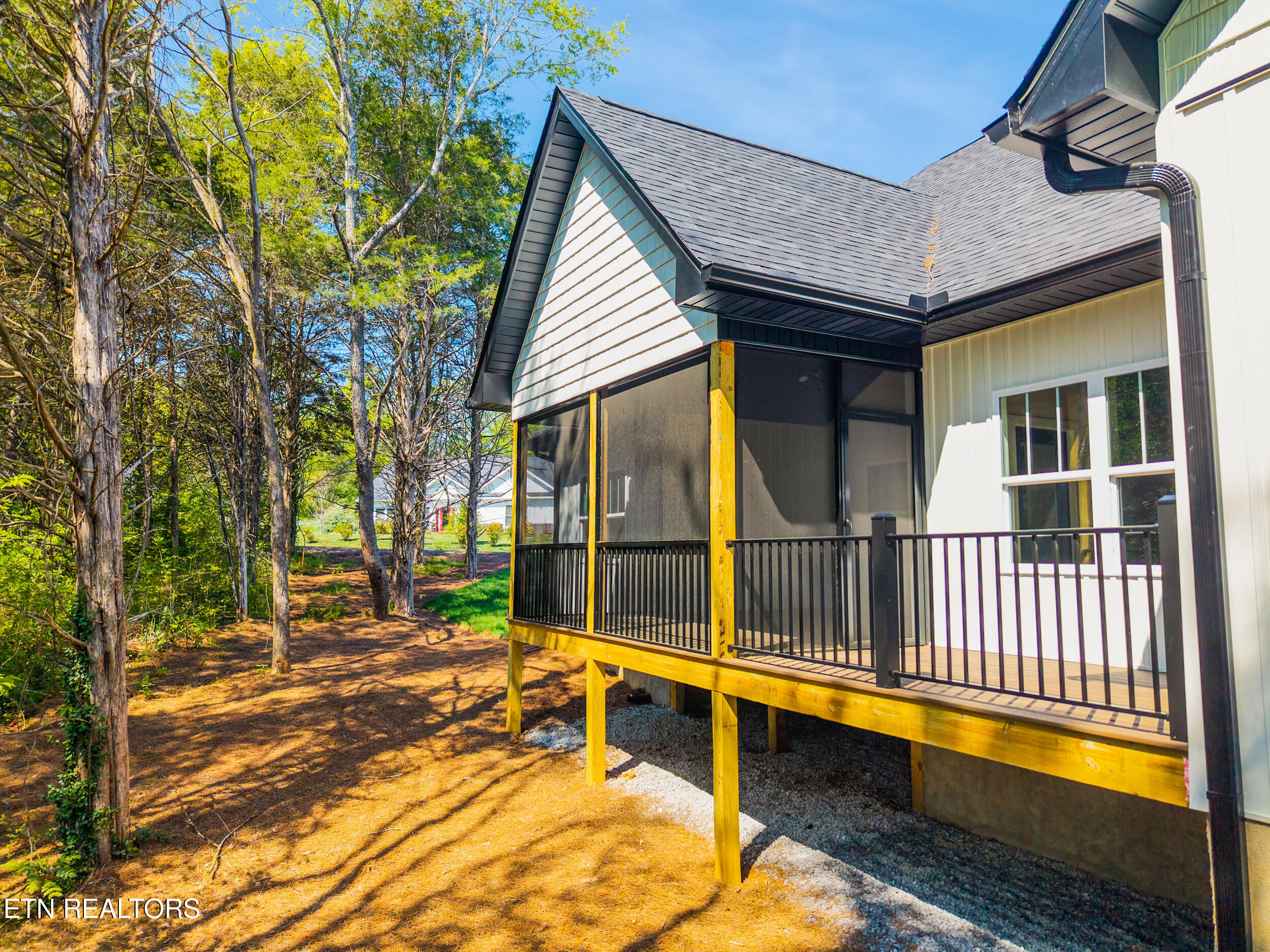 201 Chatuga Way Loudon TN 37774
