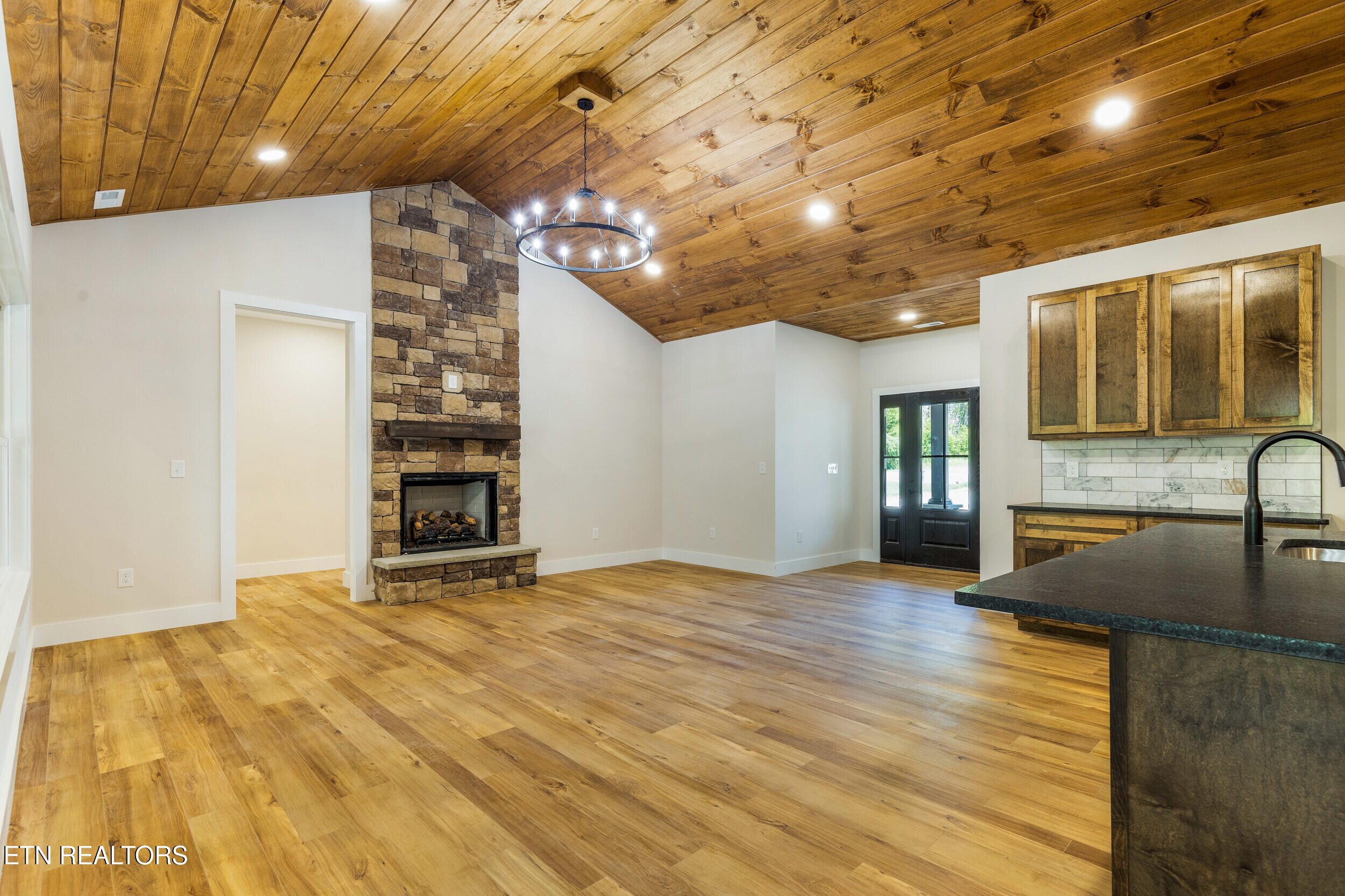 201 Chatuga Way Loudon TN 37774
