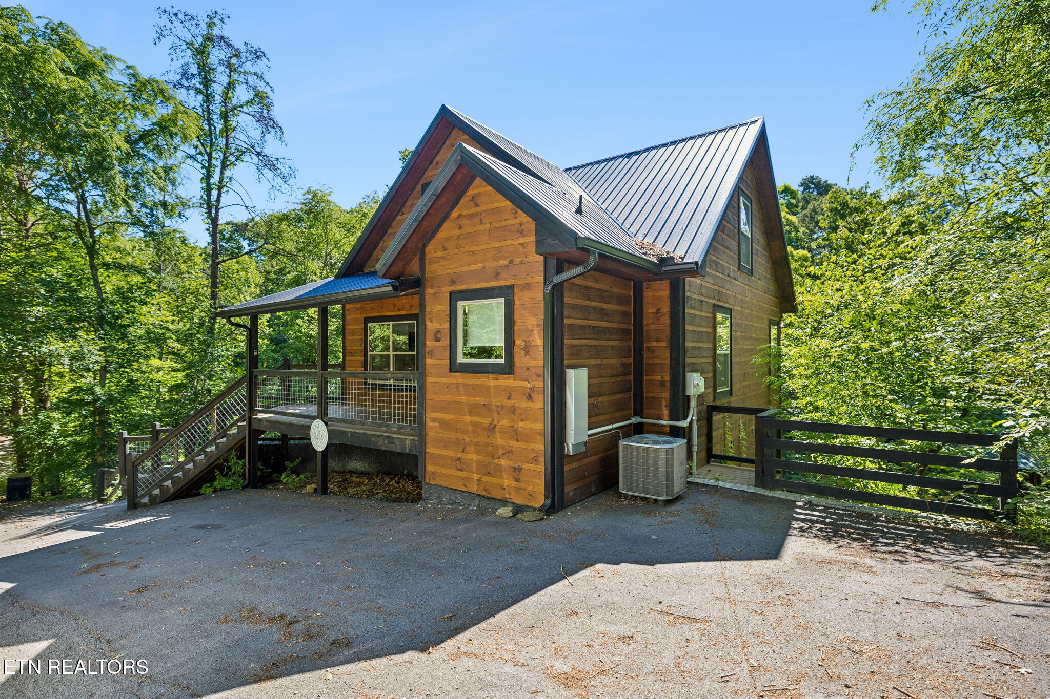 233 Cherokee Path Way Sevierville TN 37876