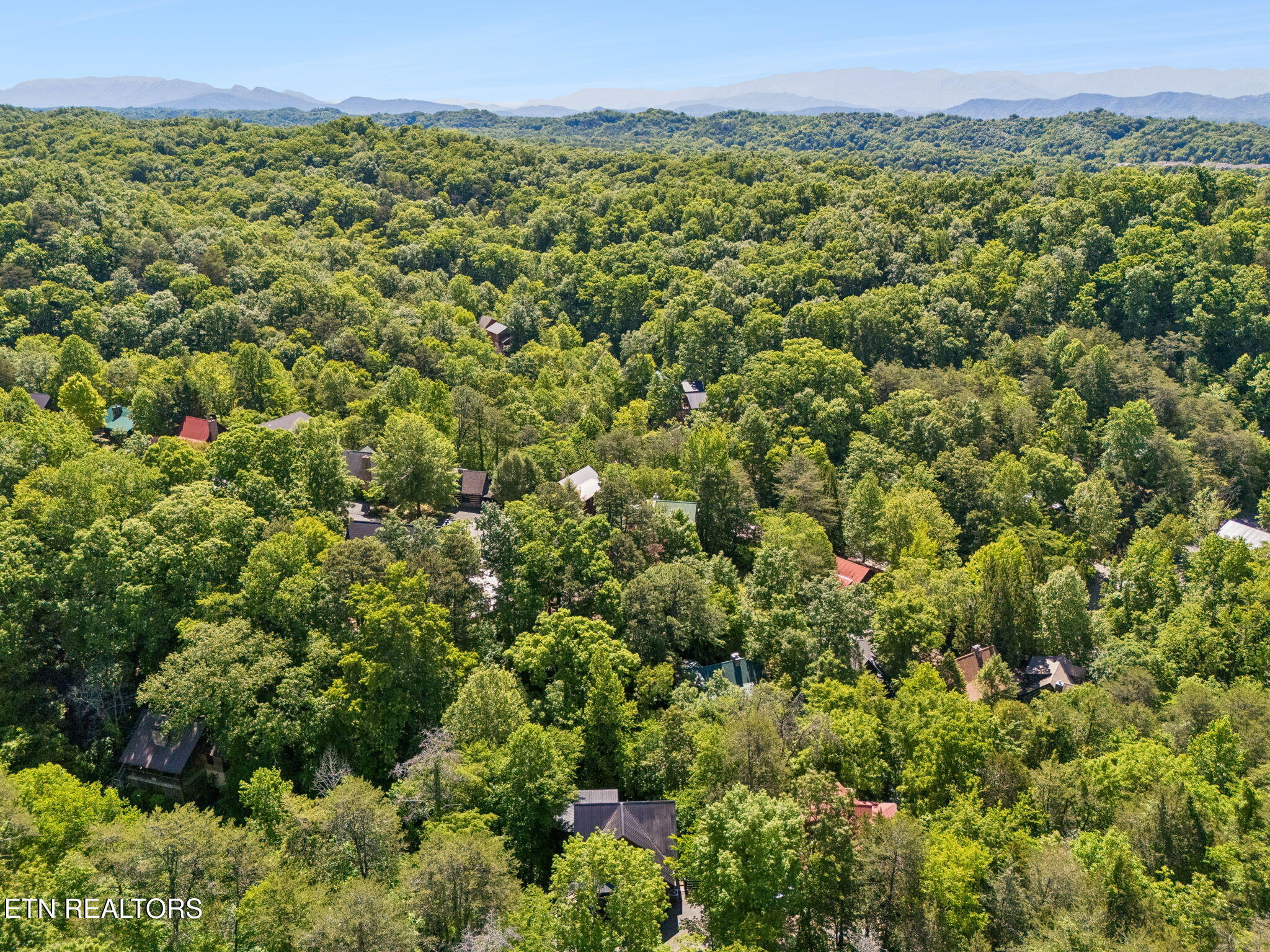 233 Cherokee Path Way Sevierville TN 37876