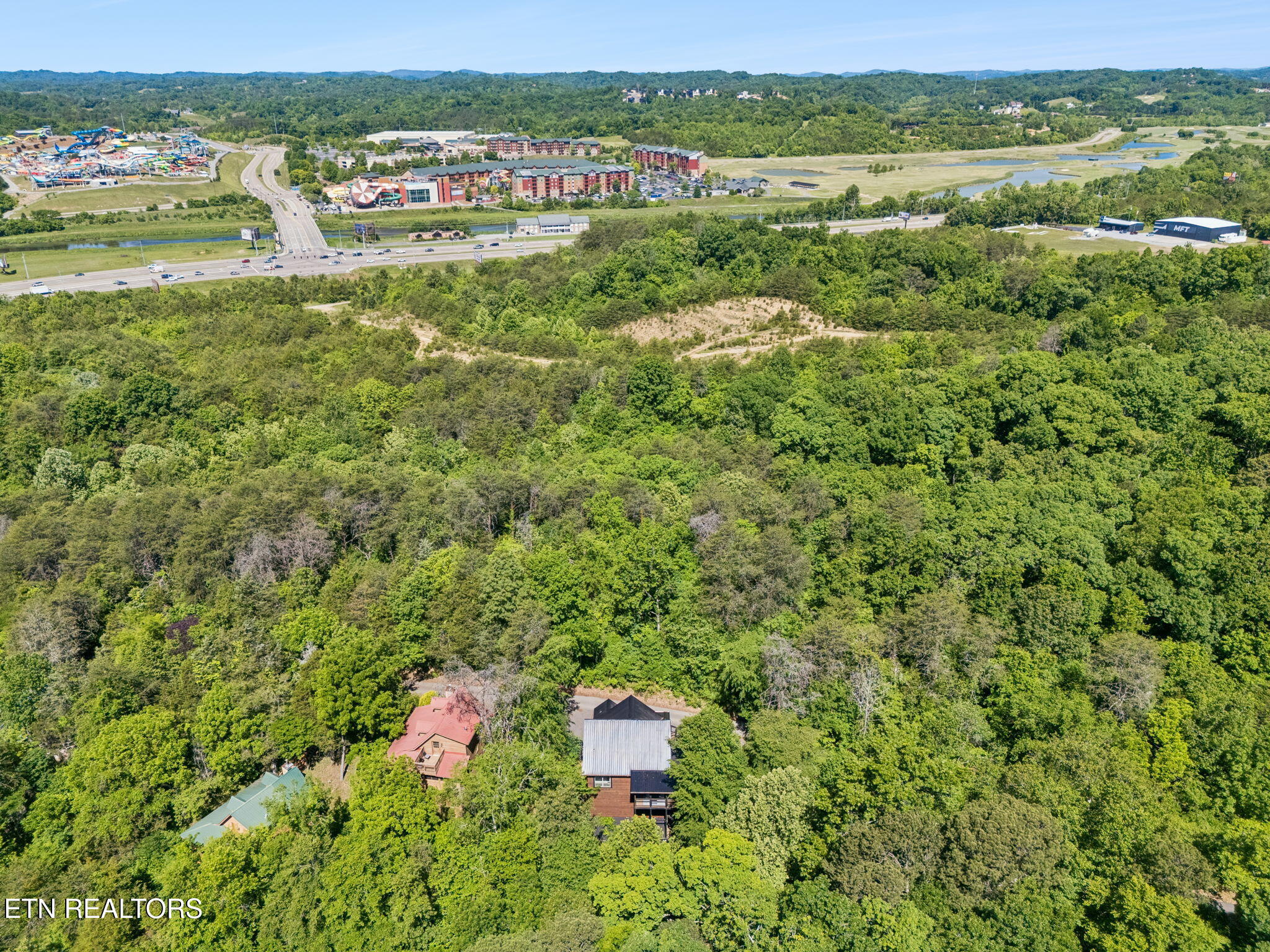 233 Cherokee Path Way Sevierville TN 37876