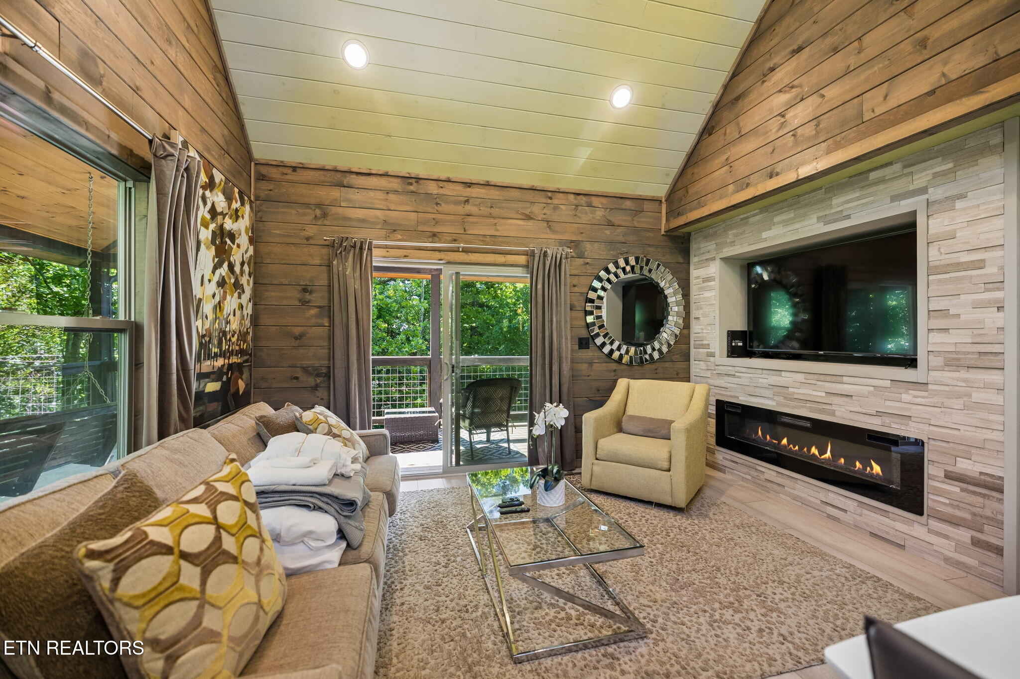 233 Cherokee Path Way Sevierville TN 37876