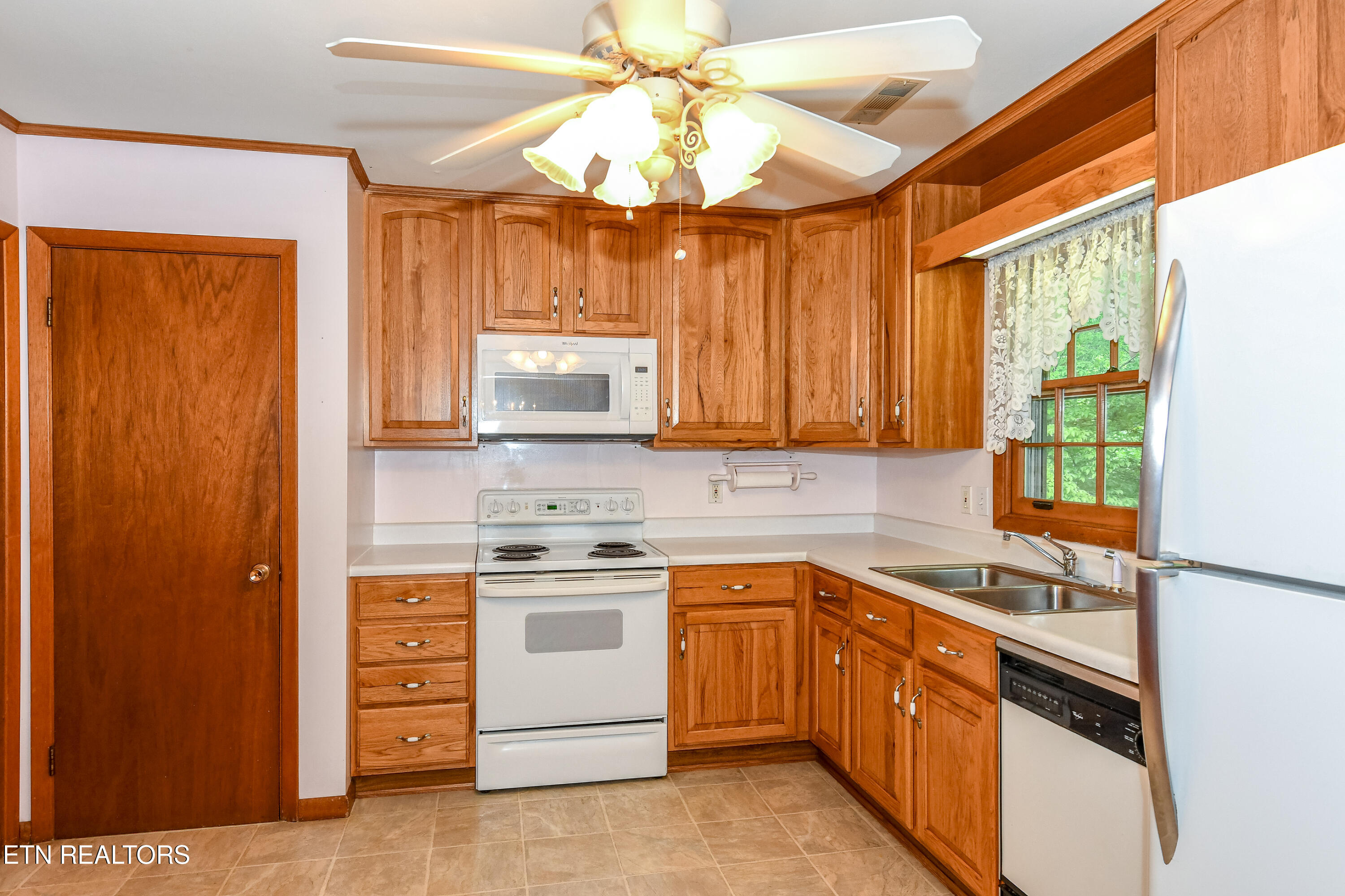 8705 Longmeade Drive Knoxville TN 37923