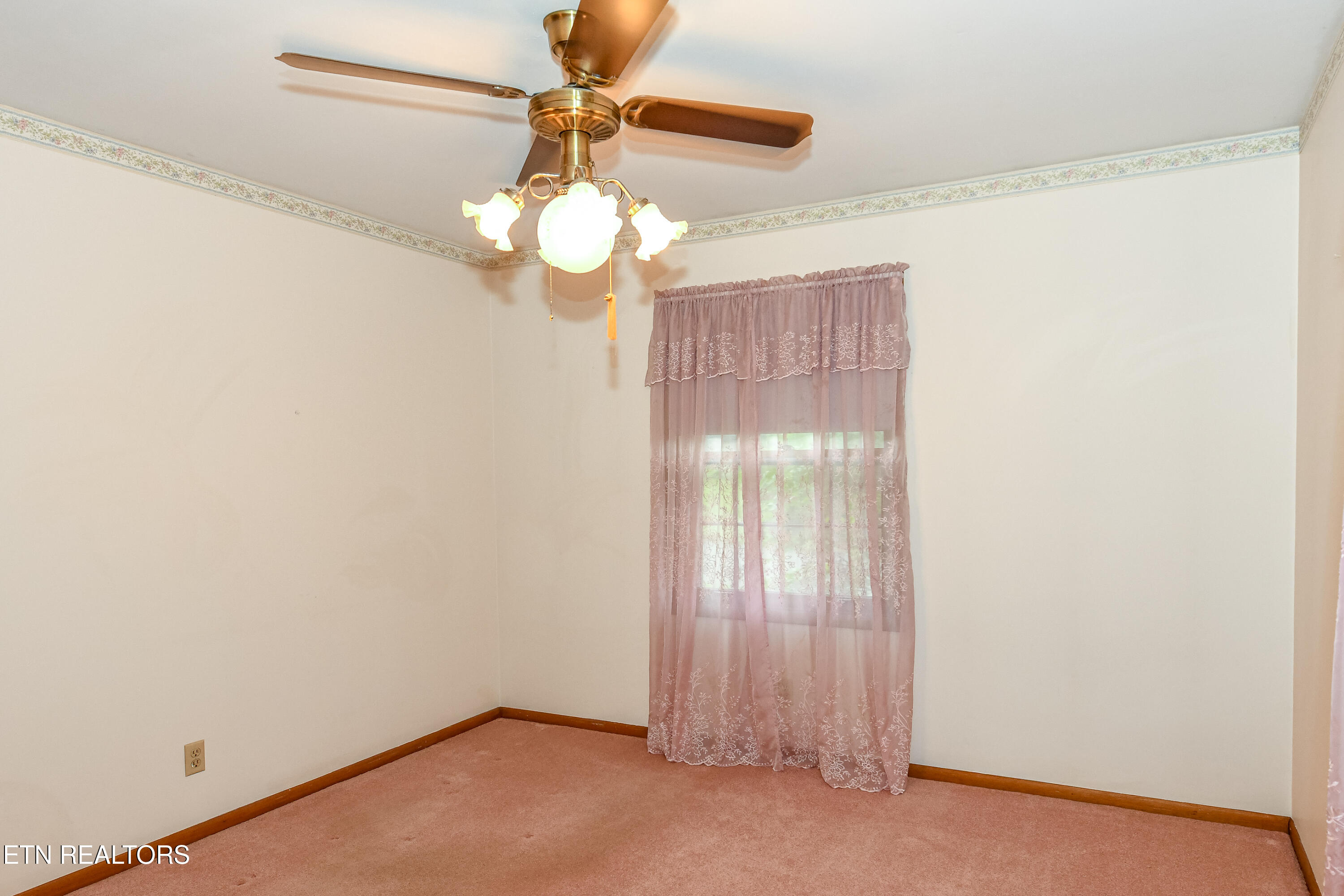 8705 Longmeade Drive Knoxville TN 37923