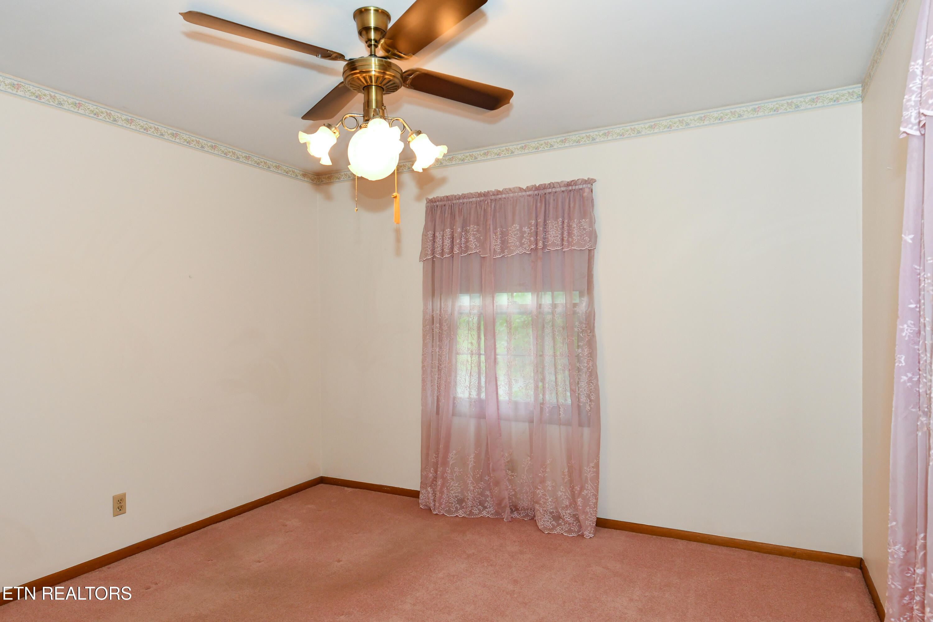 8705 Longmeade Drive Knoxville TN 37923
